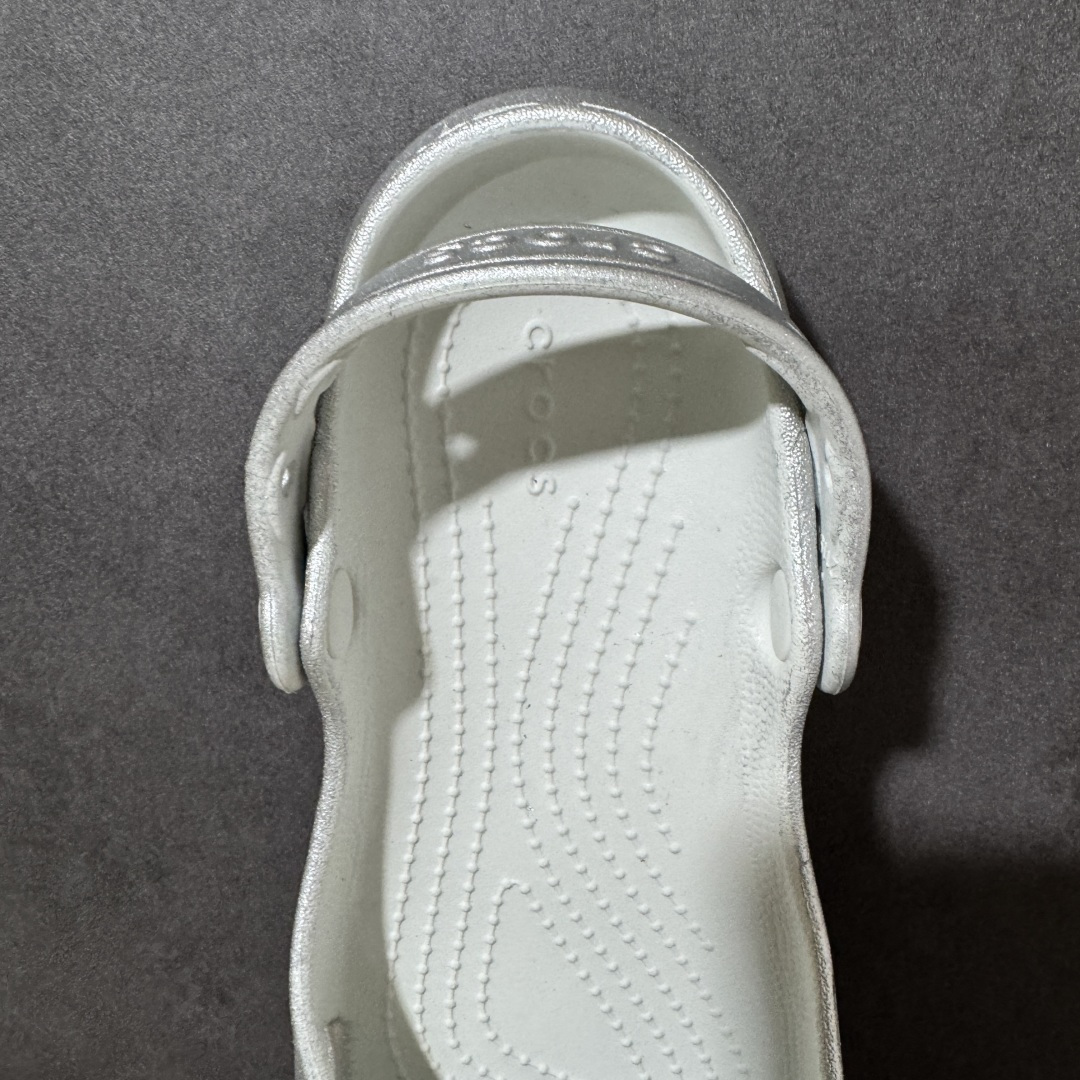 图片[6]-【公司级】Crocs 卡骆驰 芭蕾舞系列 低帮 玫瑰金 舒适百搭经典透气凉鞋拖鞋平底鞋洞洞鞋 时尚撞色设计，充满活力的全新系列，同时拥有复古条纹与经典Logo标志；可调节后跟带，前面变成惬意舒适的凉拖，后面行走跑跳更加稳妥；秉承核心的塑模鞋履工艺，推出了适宜四季的丰富休闲鞋品，所有Crocs鞋款均采用Croslitehb材料制造，这项技术令每一双鞋都具有柔软、舒适、轻便、无痕的出色品质，而这也是每个Crocs拥有者所了解和钟爱的。 货号：214282-040 尺码：35-40 M3-M7 M3=35-36 M4=36-37 M5=37-38 M6=38-39 M7=39-40-选品中心