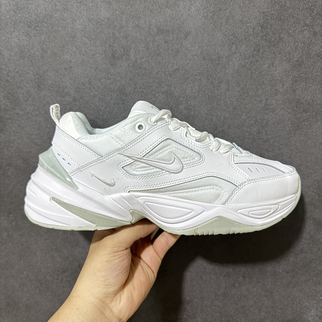 NO:854537,H local support store [pure original] NIKE M2K Tekno retro trendy versatile casual sports travel dad shoes AO3108-100 The strongest 1:1 version on the market Official new version of the QR code shoe label Scan the code to go directly to the official website Original mold for customers Special counter dustproof paper Complete accessories Shoe box stamp Certificate Independent one-time foaming lightweight high-rebound private mold The heel is shaped using a Taiwan foundry consistent shaping machine  The line effect and foot feel are perfect, and the true one-size-one-mold production corresponds to 1:1, which is different from many versions on the market!  Size 35.5 36 36.5 37.5 38 38.5 39 40 40.5 41 42 42.5 43 44 44.5 45 Coding PQ20,19860909H 本地 支持放店【纯原版】NIKE M2K Tekno 复古潮流百搭休闲运动旅游老爹鞋 AO3108-100 市面1:1最强版本 官方新版二维码鞋标 扫码直达官网 客供原厂模具 内增专柜防尘纸 配件齐全 鞋盒钢印 合格证 独立一次发泡轻量高回弹私模 后跟使用台湾代工厂一致定型机定型 线条效果和脚感完美 真正一码一模1:1对应生产 区别市面诸多版本！ 尺码35.5 36 36.5 37.5 38 38.5 39 40 40.5 41 42 42.5 43 44 44.5 45 编码PQ20,,Men's shoes