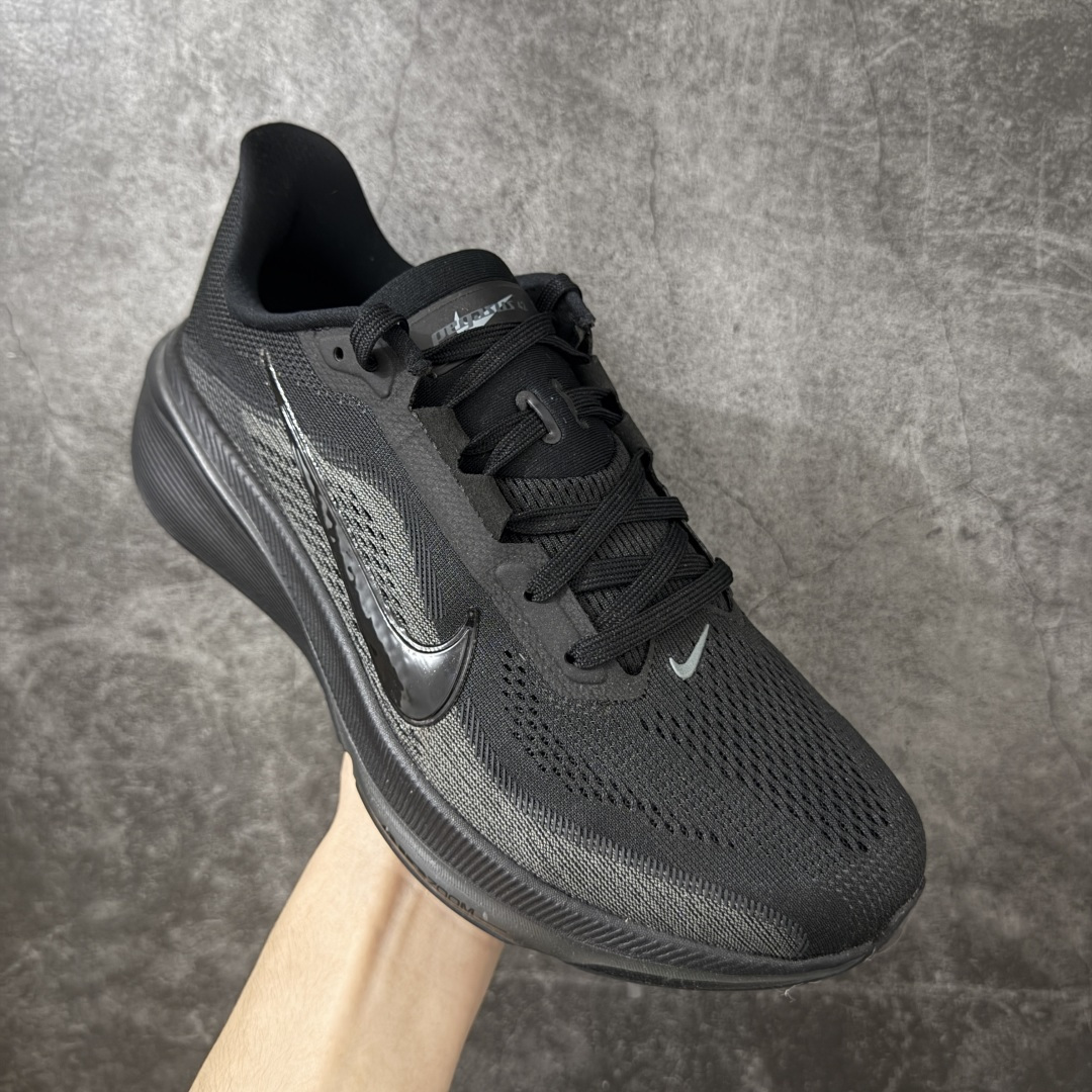 图片[3]-【XE纯原】Nike Air Zoom Pegasus 42 登月42代超级飞马系列马拉松跑步鞋 IB1873-003 平台专供 充正品质 之前未流通市场版本 内里嵌入定型海绵 中底搭载前Zoom+全掌React配置 全部原鞋开发打造 所有细节全部同步原版 全新一代拥有 Zoom Air 一如既往的稳定感和流畅感 鞋面采用工程网眼设计 为特定高热区域营造出色透气性 进一步增加鞋面的穿孔数量 让足部能够快速散热 中足搭配 Flywire 飞线 在高速运动时营造舒适稳定的贴合感 内置Zoon气垫加持 动力十足！ 尺码： 36-48.5-选品中心