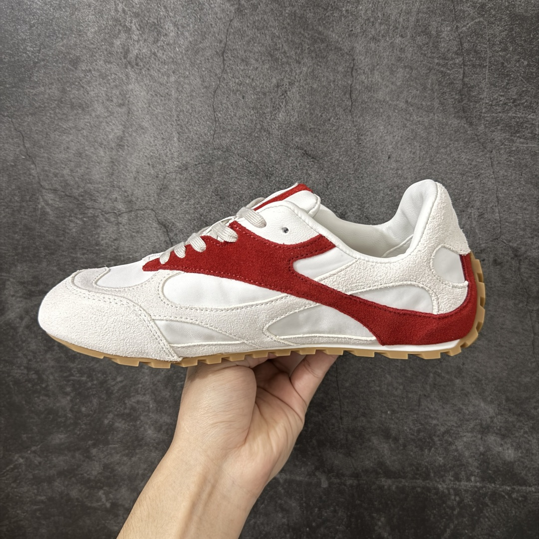 图片[2]-【纯原S版】BOTTEGA VENETA Orbit Runner BV葆蝶家时尚休闲王一博同款老爹鞋运动鞋 原版开发 一比一打造 相似度百分之99以上 市场一梯队级别品质 区别市场任何标文顶级品质版本 采用轻质科技网布面料 搭配几何图案设计橡胶外底 王炸系列 高版本 认准套包工艺 实际增高很多哦 还是一样显腿细非常nice 耐玩耐造 对标对版 套包鞋工艺 认准高版本 大底选用拼色TPU大底 配置原版包装 货号：851621V3MS04118 尺码：36-47-选品中心