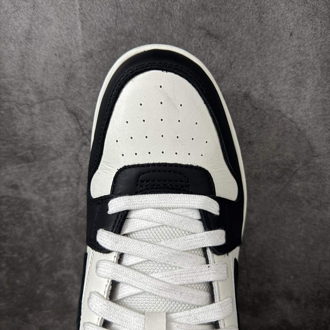 图片[5]-【原厂版】OFF-WHITE Out Of Office OW低帮时尚板鞋 白绿 全新版本 大厂出货 全头层软质皮料 质感满分💯 细节描述市场货 配件齐全 杨幂同款 由经典配色打造 箭头符号、ZipTie 标签、1ogo印花等经典元素皆在此呈现 让人一眼明了 Off-White 的潮流身份 单品以黑白配色皮质制成 饰有品牌标志性 zip Tie 束线带吊牌 侧面饰有 Arrows 图案 展现出品牌对街头风格的偏爱 原厂原档案开发 原盒原标原厂头层皮料 官方原版设计 做工细节全方位对比原鞋 尺码：35 36 37 38 39 40 41 42 43 44 45 46 47-选品中心