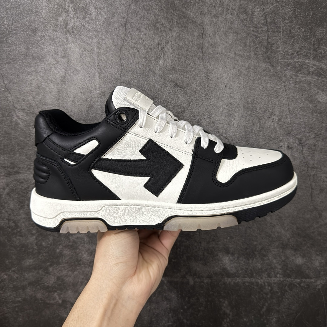 【原厂版】OFF-WHITE Out Of Office OW低帮时尚板鞋 白绿 全新版本 大厂出货 全头层软质皮料 质感满分💯 细节描述市场货 配件齐全 杨幂同款 由经典配色打造 箭头符号、ZipTie 标签、1ogo印花等经典元素皆在此呈现 让人一眼明了 Off-White 的潮流身份 单品以黑白配色皮质制成 饰有品牌标志性 zip Tie 束线带吊牌 侧面饰有 Arrows 图案 展现出品牌对街头风格的偏爱 原厂原档案开发 原盒原标原厂头层皮料 官方原版设计 做工细节全方位对比原鞋 尺码：35 36 37 38 39 40 41 42 43 44 45 46 47-选品中心