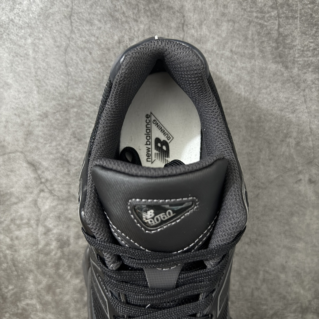 图片[8]-【纯原版】 New Balance NB9060 联名款 复古休闲运动慢跑鞋 U90606TO 全套原楦原纸板原厂数据开发 进口三明治网面 原装进口翻毛皮料正确绒感卡色 正确中底拉帮中底网布细节 原厂标裁 带紫光防伪 定制后跟透明水晶模块 冲裁组合 大底贴合程度胶水上色把控完美 整洁度挑战全网艺术家 多道序QC把关品质完善 匠心打造 耗时两个月开发完成 工艺极其复杂难度可想而知 新开独立私模大底 全网唯一正确六层组合大底 高端零售专供产物 尺码：36 37 37.5 38 38.5 39 40 40.5 41 42 42.5 43 44 45 46.5-选品中心