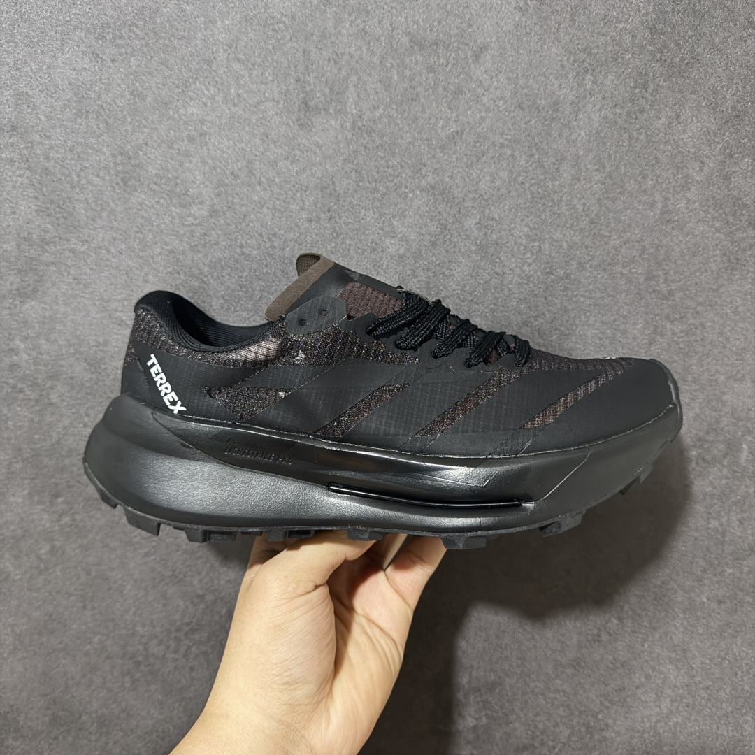 【公司级】阿迪达斯Adidas Terrex Agravic Trail 大速流星代系列户外越野体育低帮休闲运动慢跑鞋 Adidas/阿迪达斯 男女鞋，采用网织物 + 热熔框架支撑‌鞋面材质，双层MD高弹中底+耐磨锯齿橡胶外底❗️力求伴你勇攀高峰,挑战耐力！ 尺码：36-45 货号：KI2473-选品中心