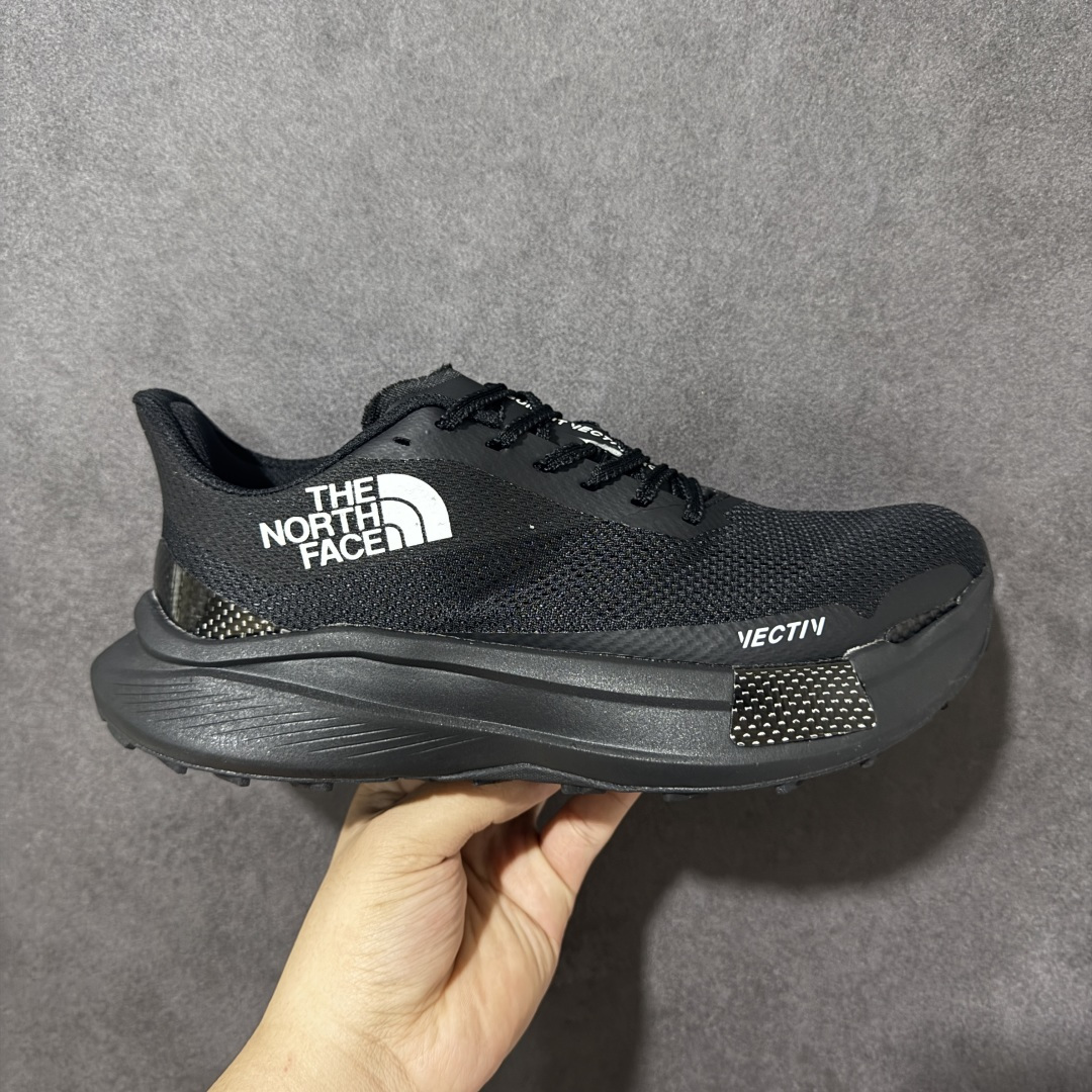 【公司级】THE NORTH FACE Summit 体考圆头 超临界大底 碳纤维版支撑 锯齿形橡胶外底，深纹路抓地设计，泥泞 / 碎石路面防滑耐磨；网眼鞋面透气速干，徒步久穿不闷脚。一体式鞋舌 + 加厚后跟泡棉，包裹脚踝防崴脚，鞋身后跟补强片加固抗形变。 货号：NFW02309-KW 尺码： 36 36.5 37.5 38 38.5 39 40 40.5 41 42 42.5 43 44 44.5 45 46-选品中心