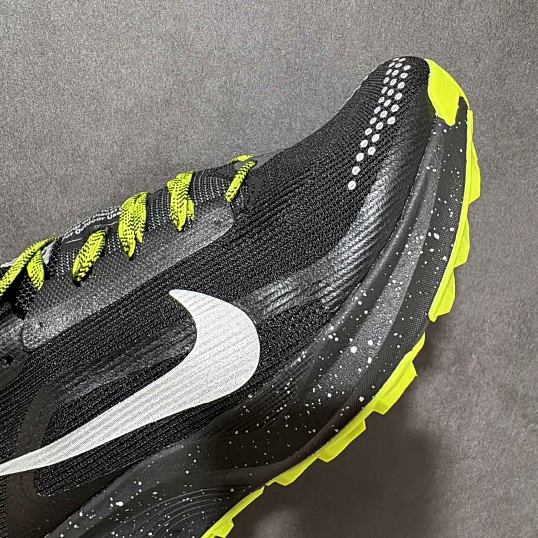 图片[8]-【公司级】Nike ACG Zegama Trail 耐克缓震透气户外跑步鞋 #鞋款质地轻盈 耐穿透气 粘性橡胶外底铸就适合攀岩的出众抓地力，柔软的 React 泡绵中底缔造非凡舒适感受，无论你是在城市健行，还是在野外攀岩，都能从容应对 货号：HV8116-701 尺码：40-45半-选品中心