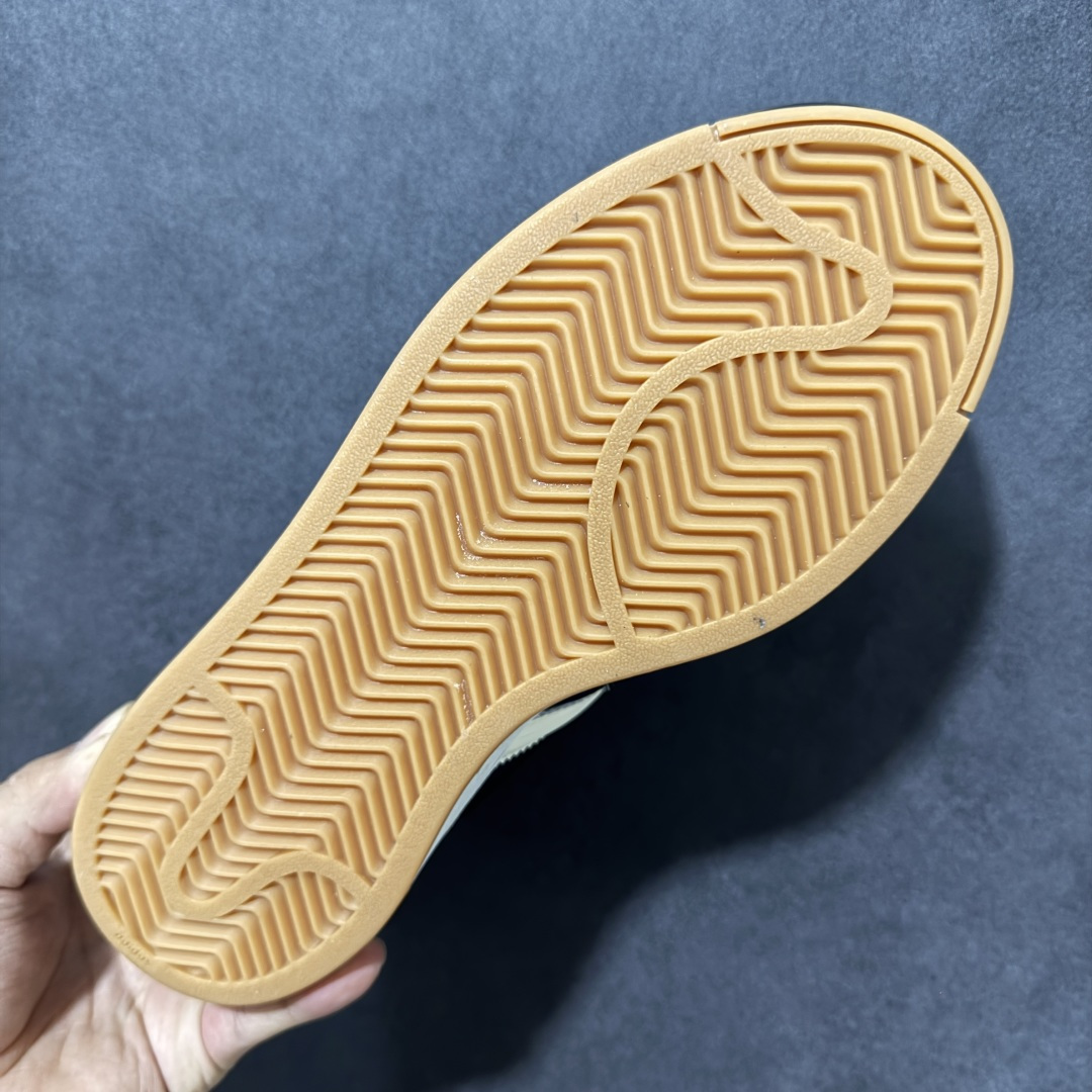 图片[9]-【公司级】Adidas Original Superstar 2 ST 阿迪达斯 低帮白黑色 男女同款 贝壳头2代防滑耐磨轻便低邦板鞋 鞋身整体以黑色皮革打造，搭配经典黑色贝壳头，鞋身两侧经典锯齿三条杠Logo采用米色皮革点缀，后跟装饰片辅以灰同色制作并带有三叶草Logo，最后白色中底搭配黄色橡胶外底完善整体设计收尾。时尚大方。 货号：KI3516 尺码：35⅔ 36 36⅔ 37⅓ 38 38⅔ 39⅓ 40 40⅔ 41⅓ 42 42⅔ 43⅓ 44 44⅔ 45⅓-选品中心