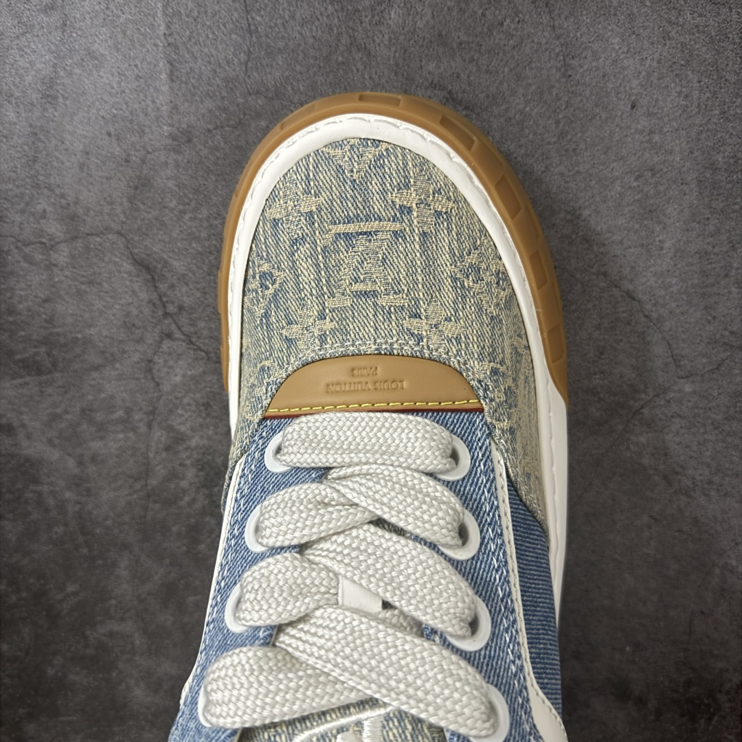图片[5]-【佛山超a版】LV 路易威登LOUIS VUITTON Tilted Low Sneakers 倾斜系列低帮复古休闲运动文化百搭板鞋 2026早春款板鞋 饼干鞋 市场最顶天花板 正确细节 完美版型做工 欢迎对比市场任何品质的货品 广东原产 升级原楦型开发纸版 包装说明书防尘布袋物件(附送官方快递加固牛皮纸外盒!!)#采用Monogram 丹宁布鞋面材质#鞋垫嵌入软脚感EVA物料#后跟耐弯折滴塑支撑片#全新开发TPR光泽组合隔色鞋底❗ 尺码：39 40 41 42 43 44 45-选品中心