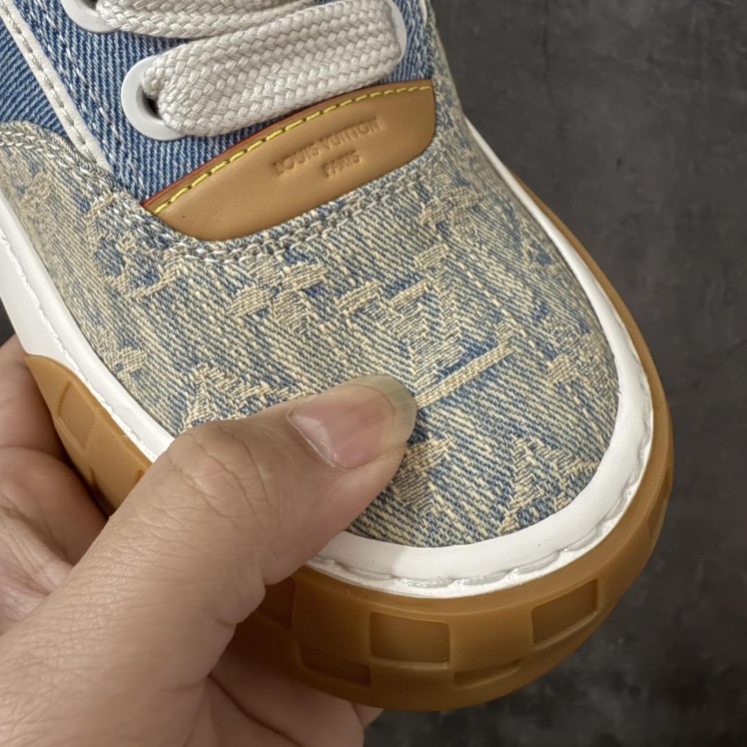 图片[6]-【佛山超a版】LV 路易威登LOUIS VUITTON Tilted Low Sneakers 倾斜系列低帮复古休闲运动文化百搭板鞋 2026早春款板鞋 饼干鞋 市场最顶天花板 正确细节 完美版型做工 欢迎对比市场任何品质的货品 广东原产 升级原楦型开发纸版 包装说明书防尘布袋物件(附送官方快递加固牛皮纸外盒!!)#采用Monogram 丹宁布鞋面材质#鞋垫嵌入软脚感EVA物料#后跟耐弯折滴塑支撑片#全新开发TPR光泽组合隔色鞋底❗ 尺码：39 40 41 42 43 44 45-选品中心