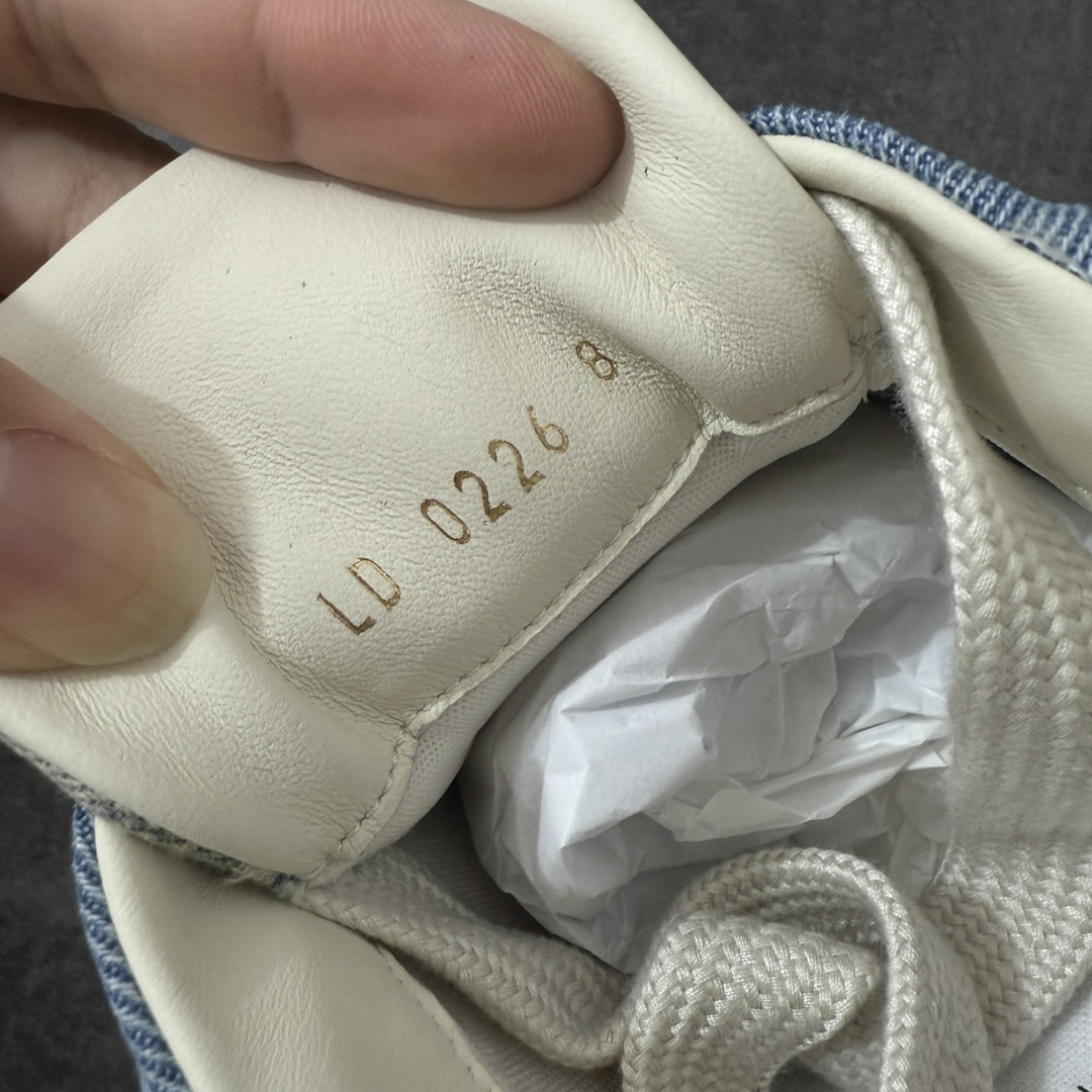图片[8]-【佛山超a版】LV 路易威登LOUIS VUITTON Tilted Low Sneakers 倾斜系列低帮复古休闲运动文化百搭板鞋 2026早春款板鞋 饼干鞋 市场最顶天花板 正确细节 完美版型做工 欢迎对比市场任何品质的货品 广东原产 升级原楦型开发纸版 包装说明书防尘布袋物件(附送官方快递加固牛皮纸外盒!!)#采用Monogram 丹宁布鞋面材质#鞋垫嵌入软脚感EVA物料#后跟耐弯折滴塑支撑片#全新开发TPR光泽组合隔色鞋底❗ 尺码：39 40 41 42 43 44 45-选品中心