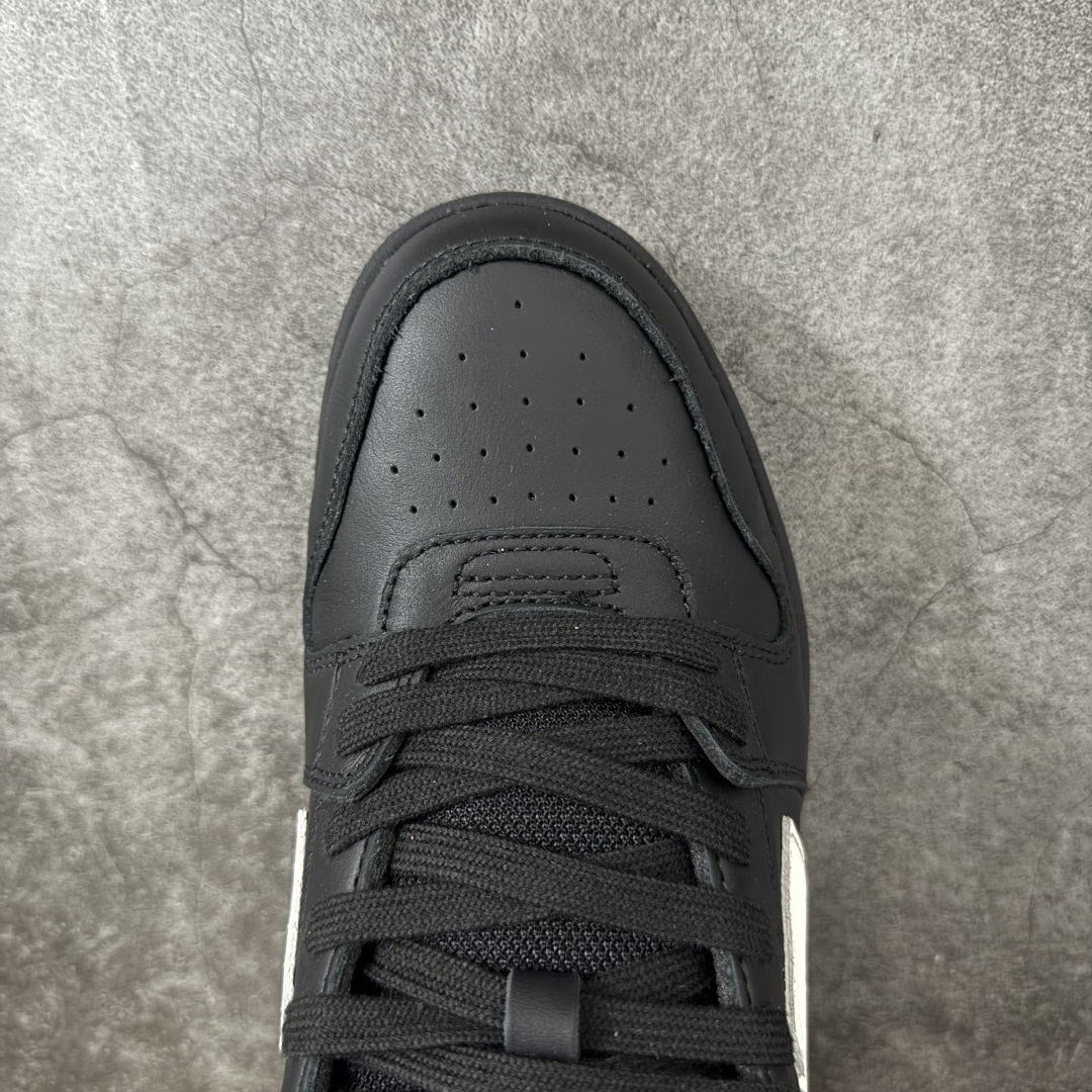 图片[5]-【原厂版】OFF-WHITE Out Of Office OW低帮时尚板鞋 白绿 全新版本 大厂出货 全头层软质皮料 质感满分💯 细节描述市场货 配件齐全 杨幂同款 由经典配色打造 箭头符号、ZipTie 标签、1ogo印花等经典元素皆在此呈现 让人一眼明了 Off-White 的潮流身份 单品以黑白配色皮质制成 饰有品牌标志性 zip Tie 束线带吊牌 侧面饰有 Arrows 图案 展现出品牌对街头风格的偏爱 原厂原档案开发 原盒原标原厂头层皮料 官方原版设计 做工细节全方位对比原鞋 尺码：35 36 37 38 39 40 41 42 43 44 45 46 47-选品中心