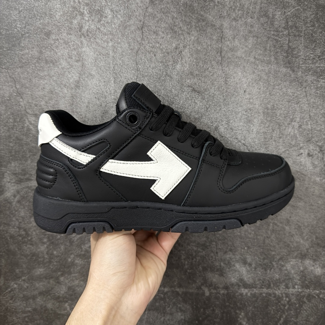 【原厂版】OFF-WHITE Out Of Office OW低帮时尚板鞋 白绿 全新版本 大厂出货 全头层软质皮料 质感满分💯 细节描述市场货 配件齐全 杨幂同款 由经典配色打造 箭头符号、ZipTie 标签、1ogo印花等经典元素皆在此呈现 让人一眼明了 Off-White 的潮流身份 单品以黑白配色皮质制成 饰有品牌标志性 zip Tie 束线带吊牌 侧面饰有 Arrows 图案 展现出品牌对街头风格的偏爱 原厂原档案开发 原盒原标原厂头层皮料 官方原版设计 做工细节全方位对比原鞋 尺码：35 36 37 38 39 40 41 42 43 44 45 46 47-选品中心
