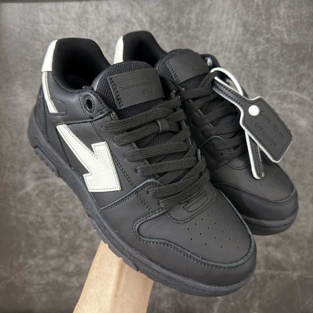 【原厂版】OFF-WHITE Out Of Office OW低帮时尚板鞋 白绿 全新版本 大厂出货 全头层软质皮料 质感满分💯 细节描述市场货 配件齐全 杨幂同款 由经典配色打造 箭头符号、ZipTie 标签、1ogo印花等经典元素皆在此呈现 让人一眼明了 Off-White 的潮流身份 单品以黑白配色皮质制成 饰有品牌标志性 zip Tie 束线带吊牌 侧面饰有 Arrows 图案 展现出品牌对街头风格的偏爱 原厂原档案开发 原盒原标原厂头层皮料 官方原版设计 做工细节全方位对比原鞋 尺码：35 36 37 38 39 40 41 42 43 44 45 46 47-选品中心