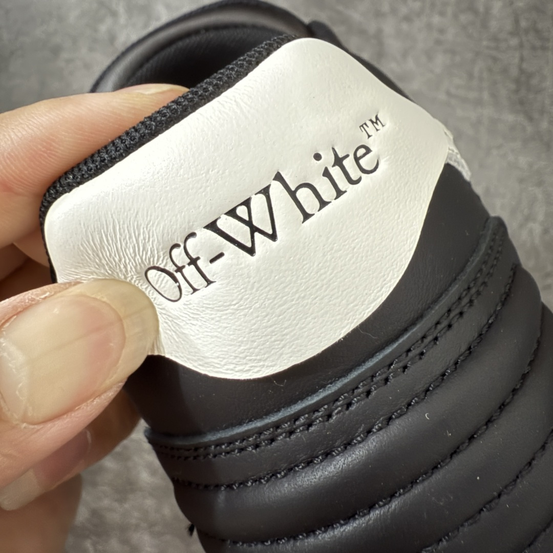 图片[2]-【原厂版】OFF-WHITE Out Of Office OW低帮时尚板鞋 白绿 全新版本 大厂出货 全头层软质皮料 质感满分💯 细节描述市场货 配件齐全 杨幂同款 由经典配色打造 箭头符号、ZipTie 标签、1ogo印花等经典元素皆在此呈现 让人一眼明了 Off-White 的潮流身份 单品以黑白配色皮质制成 饰有品牌标志性 zip Tie 束线带吊牌 侧面饰有 Arrows 图案 展现出品牌对街头风格的偏爱 原厂原档案开发 原盒原标原厂头层皮料 官方原版设计 做工细节全方位对比原鞋 尺码：35 36 37 38 39 40 41 42 43 44 45 46 47-选品中心