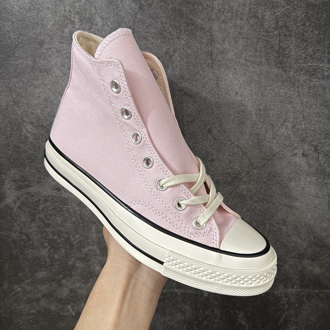 图片[3]-【虎扑2.0小头版】 Converse Chuck All Star 1970S 经典款潮流耐磨帆布鞋 浅粉高 A10527C 全新开发 不仅仅为小鞋头 细节 材料 做工 全方位升级 经典永不过时 十年老厂出品 平台正品订单 超稳定的品控清洁度 全套原厂材料配置 原厂硫化工艺 油性扁平尖头 原厂楦头纸板数据 一体化超软蓝底加持 超软EVA鞋垫 后掌灰色缓震胶 脚感一比一还原 耐磨橡胶大底 越南产内外标 原盒黑色吊牌 超高清洁度 随意冲正 如有更好白送 尺码：35 36 36.5 37 37.5 38 39 39.5 40 41 41.5 42 42.5 43 44-选品中心