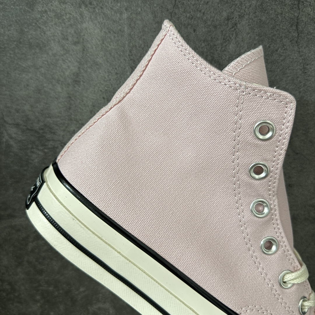 图片[7]-【虎扑2.0小头版】 Converse Chuck All Star 1970S 经典款潮流耐磨帆布鞋 浅粉高 A10527C 全新开发 不仅仅为小鞋头 细节 材料 做工 全方位升级 经典永不过时 十年老厂出品 平台正品订单 超稳定的品控清洁度 全套原厂材料配置 原厂硫化工艺 油性扁平尖头 原厂楦头纸板数据 一体化超软蓝底加持 超软EVA鞋垫 后掌灰色缓震胶 脚感一比一还原 耐磨橡胶大底 越南产内外标 原盒黑色吊牌 超高清洁度 随意冲正 如有更好白送 尺码：35 36 36.5 37 37.5 38 39 39.5 40 41 41.5 42 42.5 43 44-选品中心