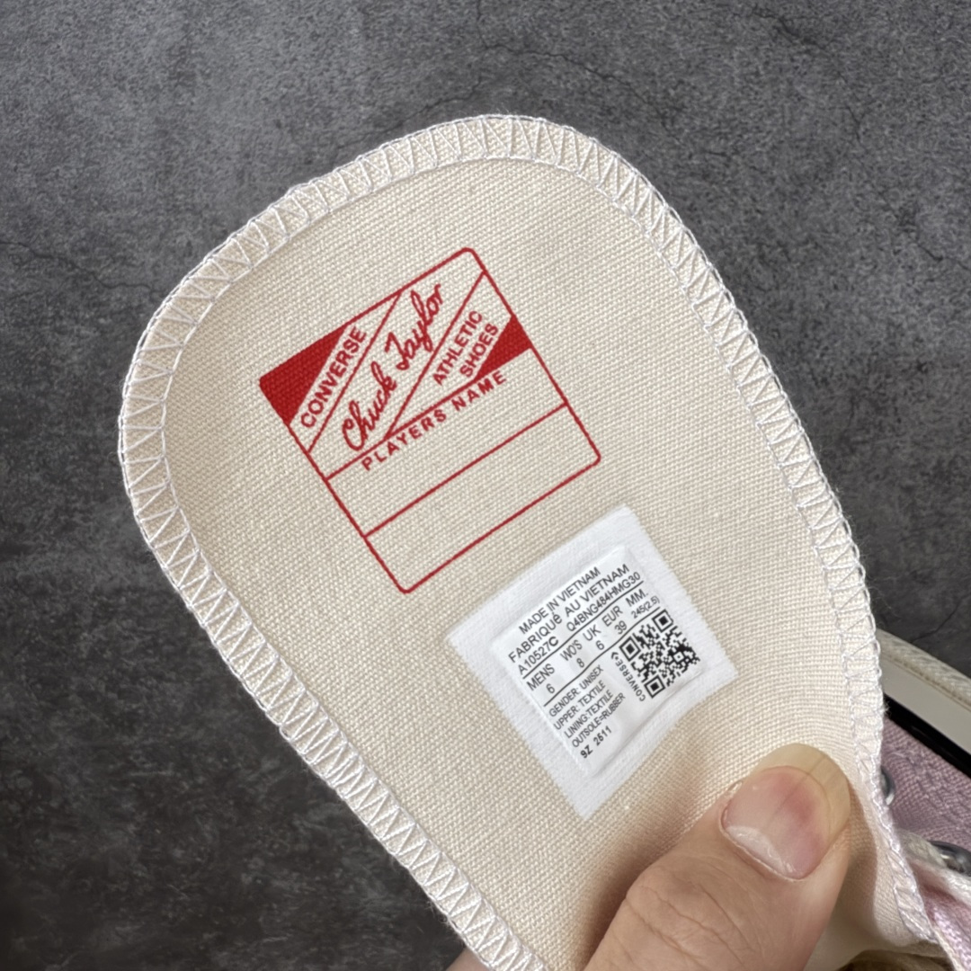 图片[7]-【虎扑2.0小头版】 Converse Chuck All Star 1970S 经典款潮流耐磨帆布鞋 浅粉高 A10527C 全新开发 不仅仅为小鞋头 细节 材料 做工 全方位升级 经典永不过时 十年老厂出品 平台正品订单 超稳定的品控清洁度 全套原厂材料配置 原厂硫化工艺 油性扁平尖头 原厂楦头纸板数据 一体化超软蓝底加持 超软EVA鞋垫 后掌灰色缓震胶 脚感一比一还原 耐磨橡胶大底 越南产内外标 原盒黑色吊牌 超高清洁度 随意冲正 如有更好白送 尺码：35 36 36.5 37 37.5 38 39 39.5 40 41 41.5 42 42.5 43 44-选品中心