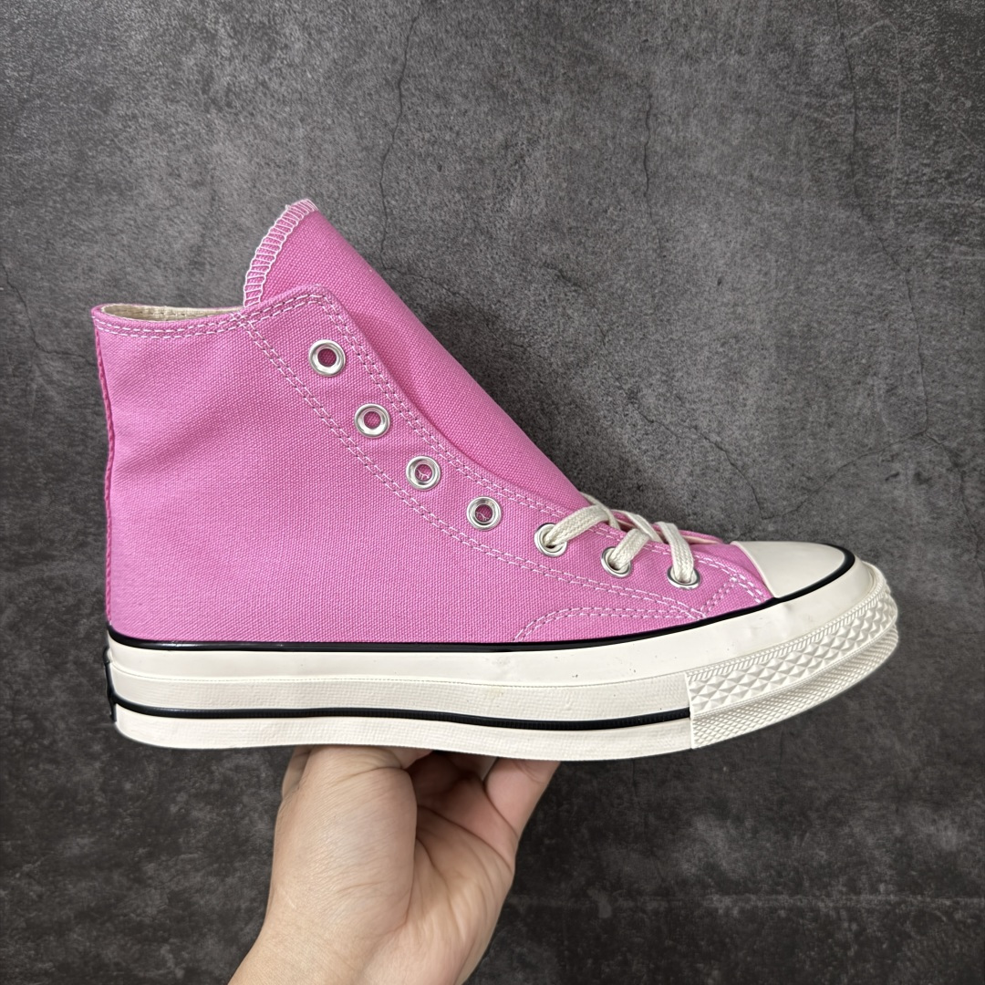 【虎扑2.0小头版】 Converse Chuck All Star 1970S 经典款潮流耐磨帆布鞋 粉高 164947C 全新开发 不仅仅为小鞋头 细节 材料 做工 全方位升级 经典永不过时 十年老厂出品 平台正品订单 超稳定的品控清洁度 全套原厂材料配置 原厂硫化工艺 油性扁平尖头 原厂楦头纸板数据 一体化超软蓝底加持 超软EVA鞋垫 后掌灰色缓震胶 脚感一比一还原 耐磨橡胶大底 越南产内外标 原盒黑色吊牌 超高清洁度 随意冲正 如有更好白送 尺码：35 36 36.5 37 37.5 38 39 39.5 40 41 41.5 42 42.5 43 44-选品中心