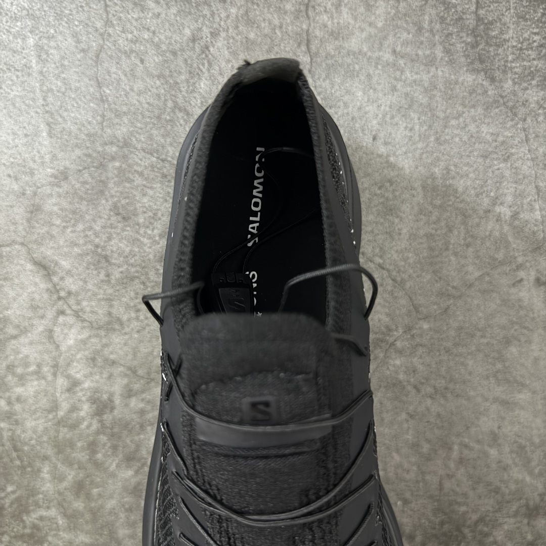 图片[8]-【公司级】CDG x Salomon 萨洛蒙 联名款XT-6 系列 玛丽珍厚底 休闲 运动鞋 原版购入开发 做货 独立私模 原材料打造 一比一原版细节 延续品牌设计基因，融合简约的设计和实用的技术性 联名鞋款依旧是黑白简约配色，鞋身上的品牌字样也体现出极简主义的设计风格 搭配Contagrip 橡胶厚底鞋底设计，重新演绎的鞋面部分则以Pulsar Advanced袜套式轮廓替换了之前抽绳鞋带 并饰有网眼、抗撕裂材质鞋面、防水胶条以及尼龙拉环等细节 面料： 原版定制进口科技面料 内里： 原版进口透气网里 大底： 原版开模超轻发泡材质 底厚： 6.5CM 尺码：35-40-选品中心