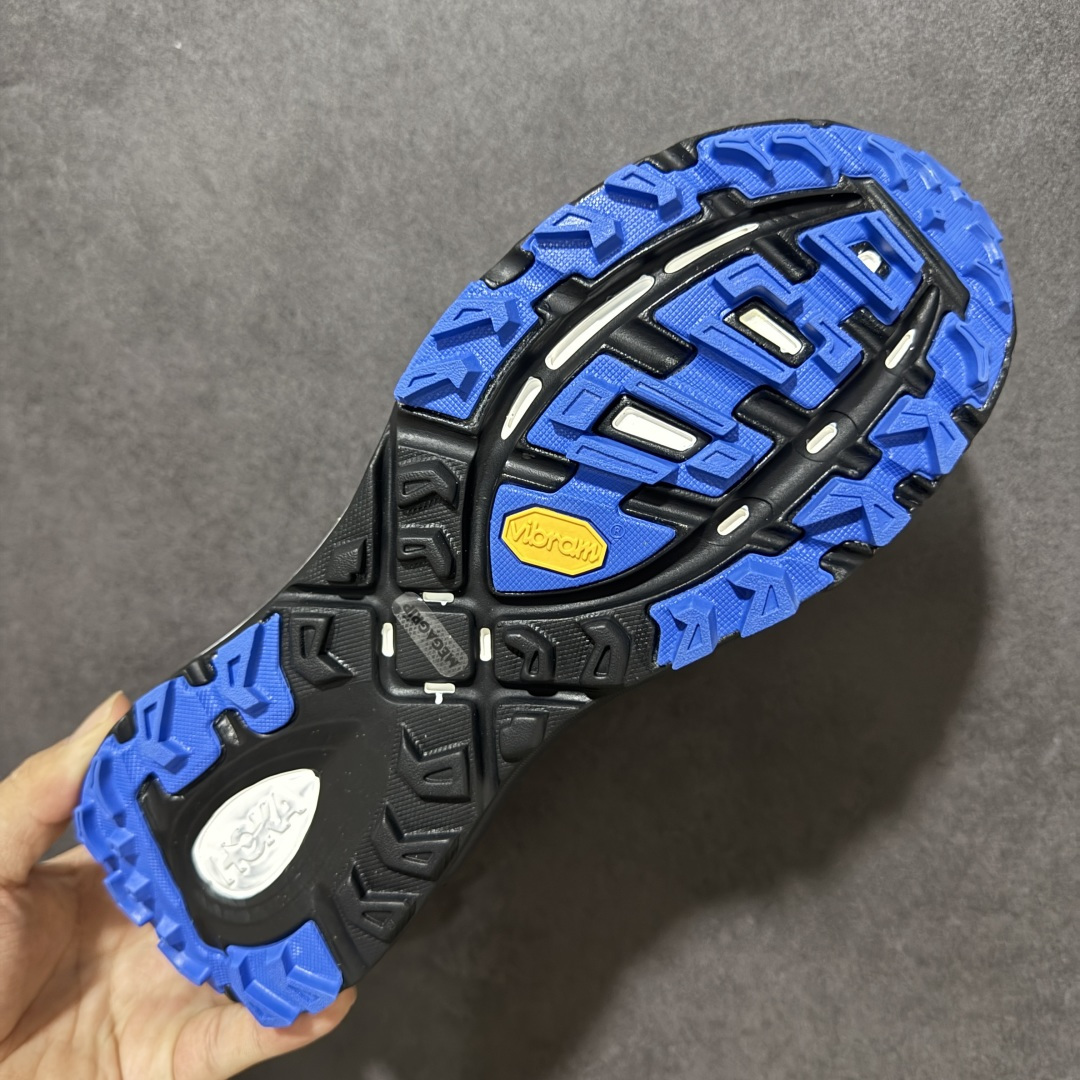 图片[9]-【公司级】Hoka Mafate Speed 2 马法特二代超轻厚底轻量山地跑步鞋 1126851 WTCB  #轻量化材料Fresh Foam。超轻量中底全部用料过3C认证！ 滚动平衡科技减少33%能量消耗 ！第二代Mafate更是延续精髓设计，并调整了整体的鞋型，修身的鞋型，更加灵巧的感觉一下子来了。外底韧弹感十足的EVA泡绵，结合Vibram橡胶大底，性能稳定输出，无论是平时穿着还是在潮湿的梅雨季节跑步，都是非常优秀的搭配。  尺码：36 36.5 37 38 38.5 39 40 40.5 41 42 42.5 43 44 45-选品中心