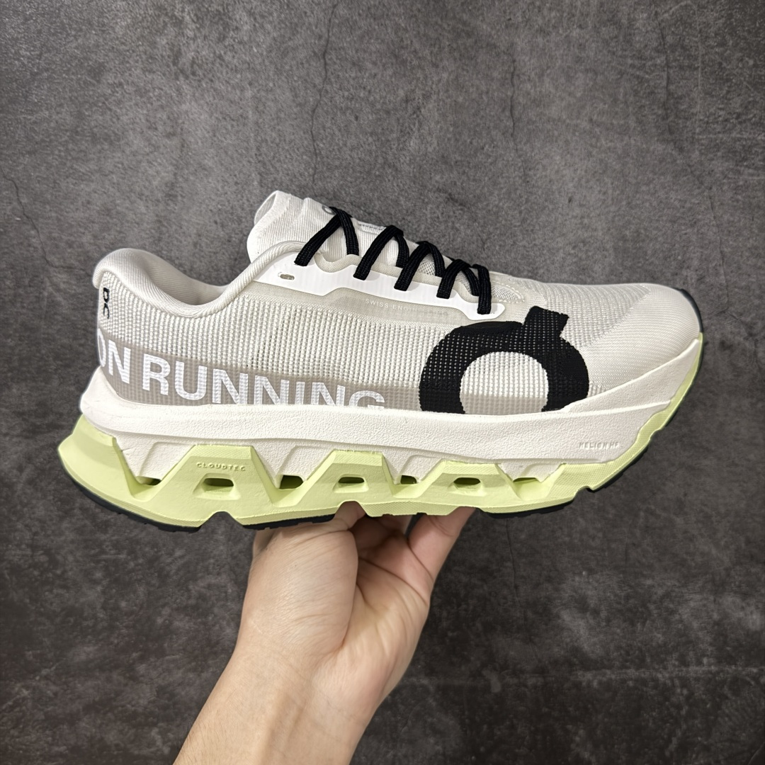 【公司级】On昂跑 Cloudmonster 小怪兽3 舒适防滑耐磨 休闲运动跑鞋 该款 Cloudmonster 的与众不同的全新“趣怪”风格，显而易见！延续怪兽级性能依旧搭载了大体积的 Cloud Tec 鞋底科技的性能更明显的摇椅圆弧轮廓让步代轻松发挥迈进地淋漓尽致，带来更强的回弹感！更好地推进你向前的每一步，尽享舒适度，由再生材质打造的柔软鞋垫和鞋面确保出色的透气性，将舒适度提升至新高，为你跑完轻松的5公里或费力的20公里提供理想助力，怪兽般的外形和妙趣的畅跑背后是强大的性能表现！ 货号：3MG10064852 尺码：36-45-选品中心