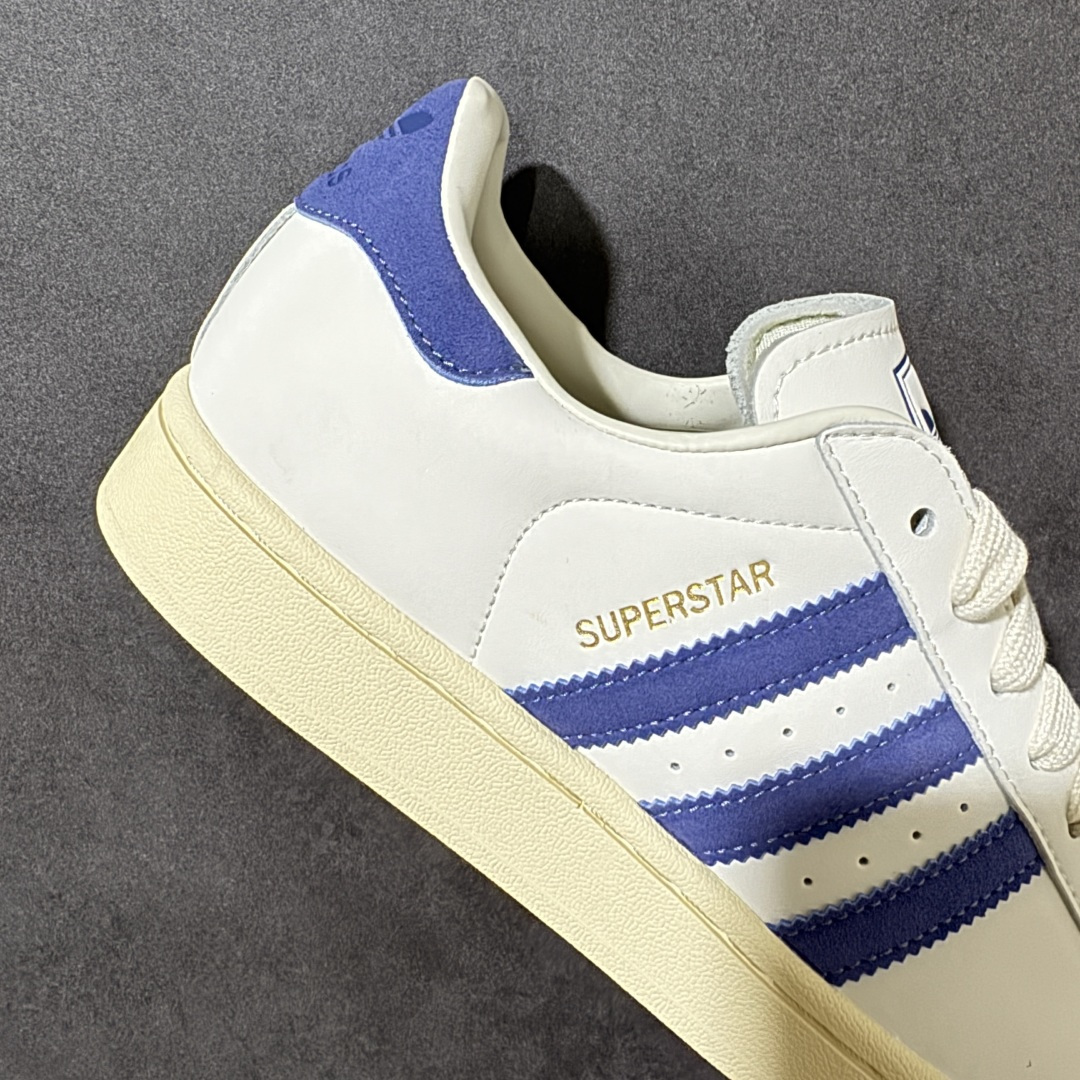 图片[7]-【公司级】Adidas Original Superstar 2 阿迪达斯 低帮 男女同款 贝壳头2代防滑耐磨轻便低邦板鞋 鞋身整体以米色皮革打造，搭配经典米色贝壳头，鞋身两侧经典锯齿蓝色三条杠Logo，后跟蓝色装饰片压印logo，最后以米色大底完善整体设计收尾。整体时尚大方。 货号：KZ6732 尺码：35¹/₃ 36 36²/₃ 37¹/₃ 38 38²/₃ 39¹/₃ 40 40²/₃ 41¹/₃ 42 42²/₃ 43¹/₃ 44 44²/₃ 45¹/₃-选品中心
