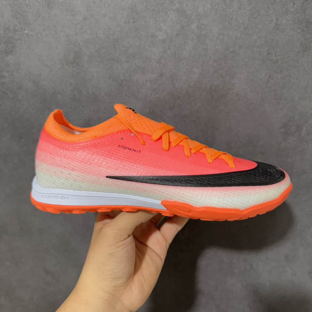 【公司级】NK Mercurial Vapor 17 Elite FG 刺客17轻量耐磨足球鞋 采用Flyknit+Gripknit+Atomknit组合鞋面，是历代最薄的Mercurial鞋面之一，干湿环境下都有出色控球，袜套式贴合、磨合周期短；升级的3/4长度Air Zoom气垫缓震，相比Vapor15覆盖面积更大，推进感更强 货号：FQ2608-305 尺码：36 37 38 39 40 41 42 43 44 45-选品中心