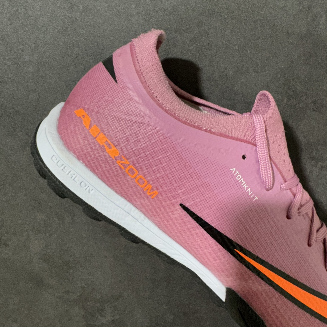 图片[7]-【公司级】NK Mercurial Vapor 17 Elite FG 刺客17轻量耐磨足球鞋 采用Flyknit+Gripknit+Atomknit组合鞋面，是历代最薄的Mercurial鞋面之一，干湿环境下都有出色控球，袜套式贴合、磨合周期短；升级的3/4长度Air Zoom气垫缓震，相比Vapor15覆盖面积更大，推进感更强 货号：HJ7326-618 尺码：36 37 38 39 40 41 42 43 44 45-选品中心