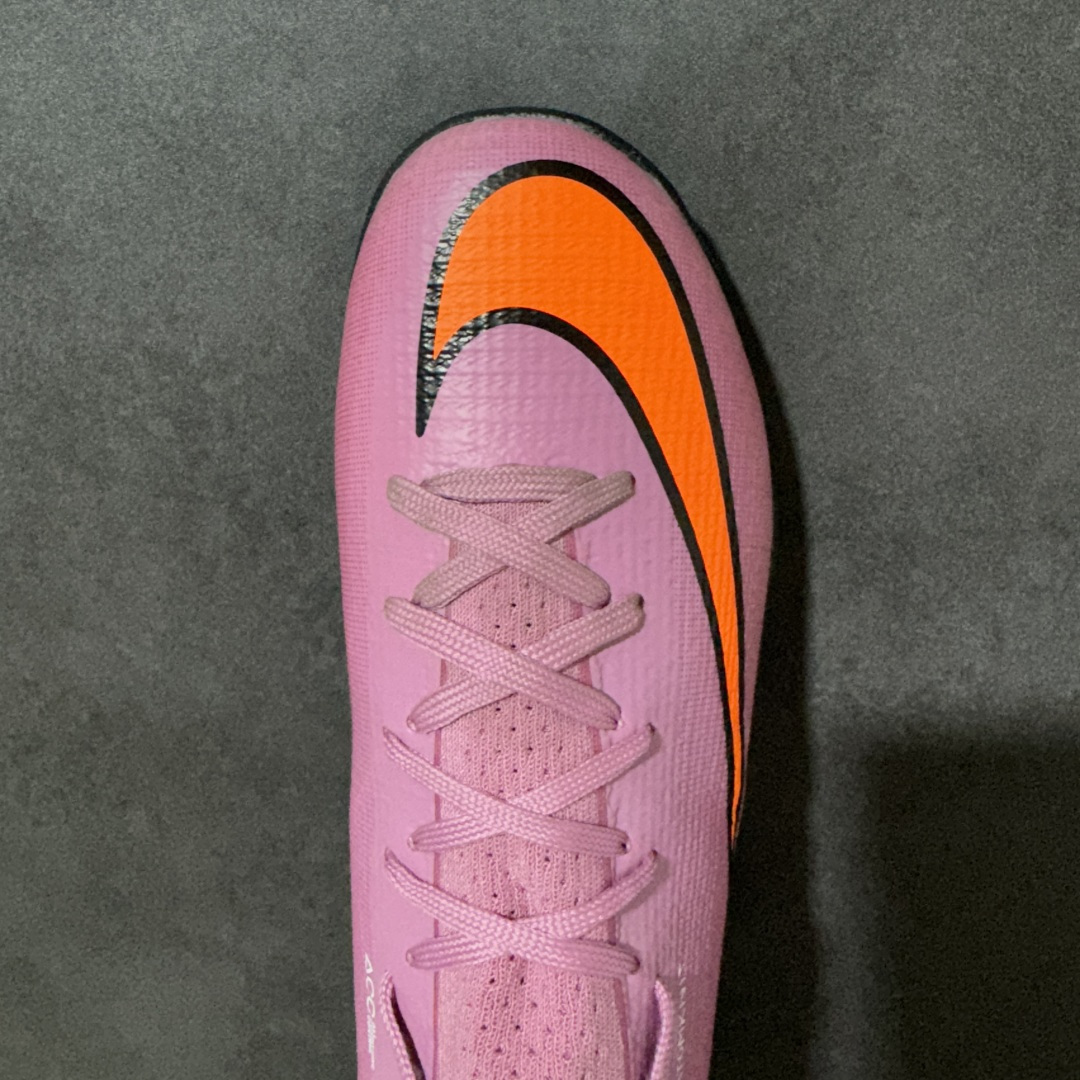 图片[5]-【公司级】NK Mercurial Vapor 17 Elite FG 刺客17轻量耐磨足球鞋 采用Flyknit+Gripknit+Atomknit组合鞋面，是历代最薄的Mercurial鞋面之一，干湿环境下都有出色控球，袜套式贴合、磨合周期短；升级的3/4长度Air Zoom气垫缓震，相比Vapor15覆盖面积更大，推进感更强 货号：HJ7326-618 尺码：36 37 38 39 40 41 42 43 44 45-选品中心