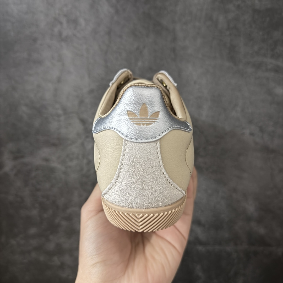 图片[4]-【渠道纯原版】Adidas Originals Changle系列 阿迪达斯 三叶草 百搭低帮休闲运动板鞋 KJ3961 市场最高版本 完美还原zp细节，注意区别市场任何版本，完全不是一路货色‼️ 全鞋原材料打造，无任何色差，正确鞋型，后跟港宝材料定型，正确微透生胶大底，反口内里头层细腻小牛皮，纸板中底 鞋垫背胶，侧面正确烫金压印字母，所有细节完美还原‼️ 尺码：35 36 36.5 37 38 38.5 39 40 40.5 41 42 42.5 43 44 44.5 45-选品中心