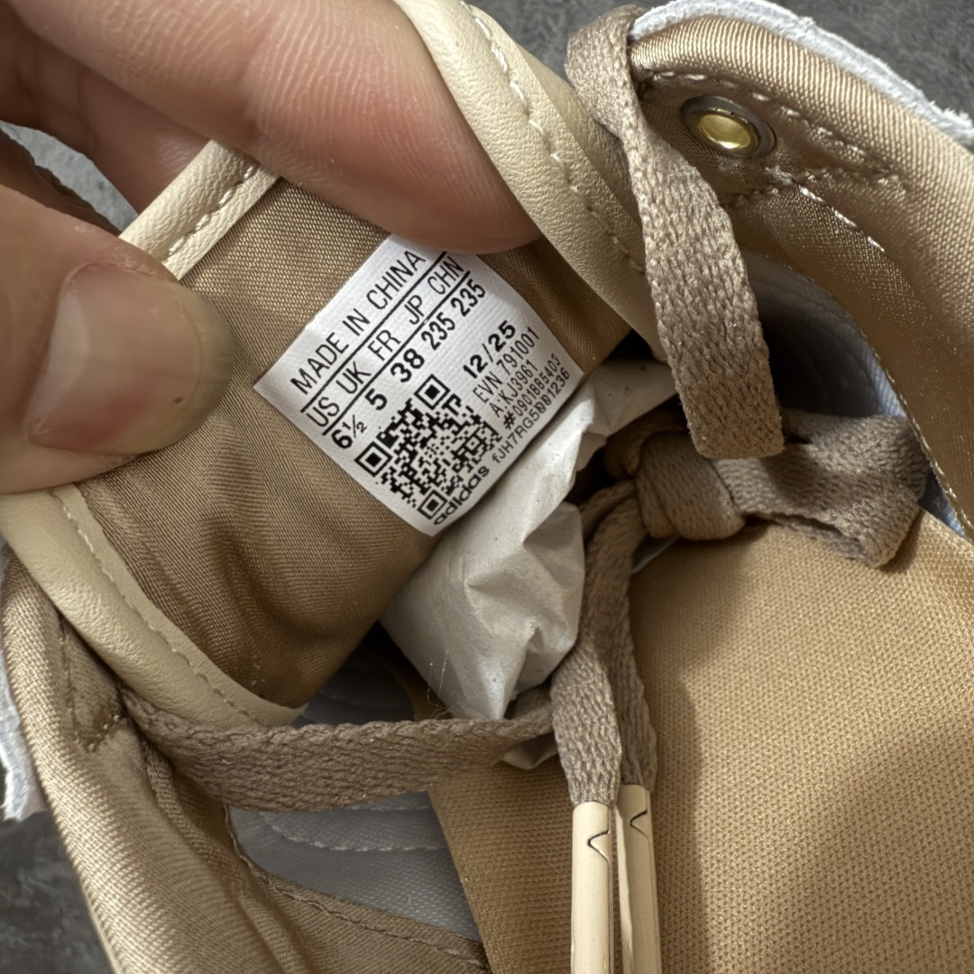 图片[6]-【渠道纯原版】Adidas Originals Changle系列 阿迪达斯 三叶草 百搭低帮休闲运动板鞋 KJ3961 市场最高版本 完美还原zp细节，注意区别市场任何版本，完全不是一路货色‼️ 全鞋原材料打造，无任何色差，正确鞋型，后跟港宝材料定型，正确微透生胶大底，反口内里头层细腻小牛皮，纸板中底 鞋垫背胶，侧面正确烫金压印字母，所有细节完美还原‼️ 尺码：35 36 36.5 37 38 38.5 39 40 40.5 41 42 42.5 43 44 44.5 45-选品中心