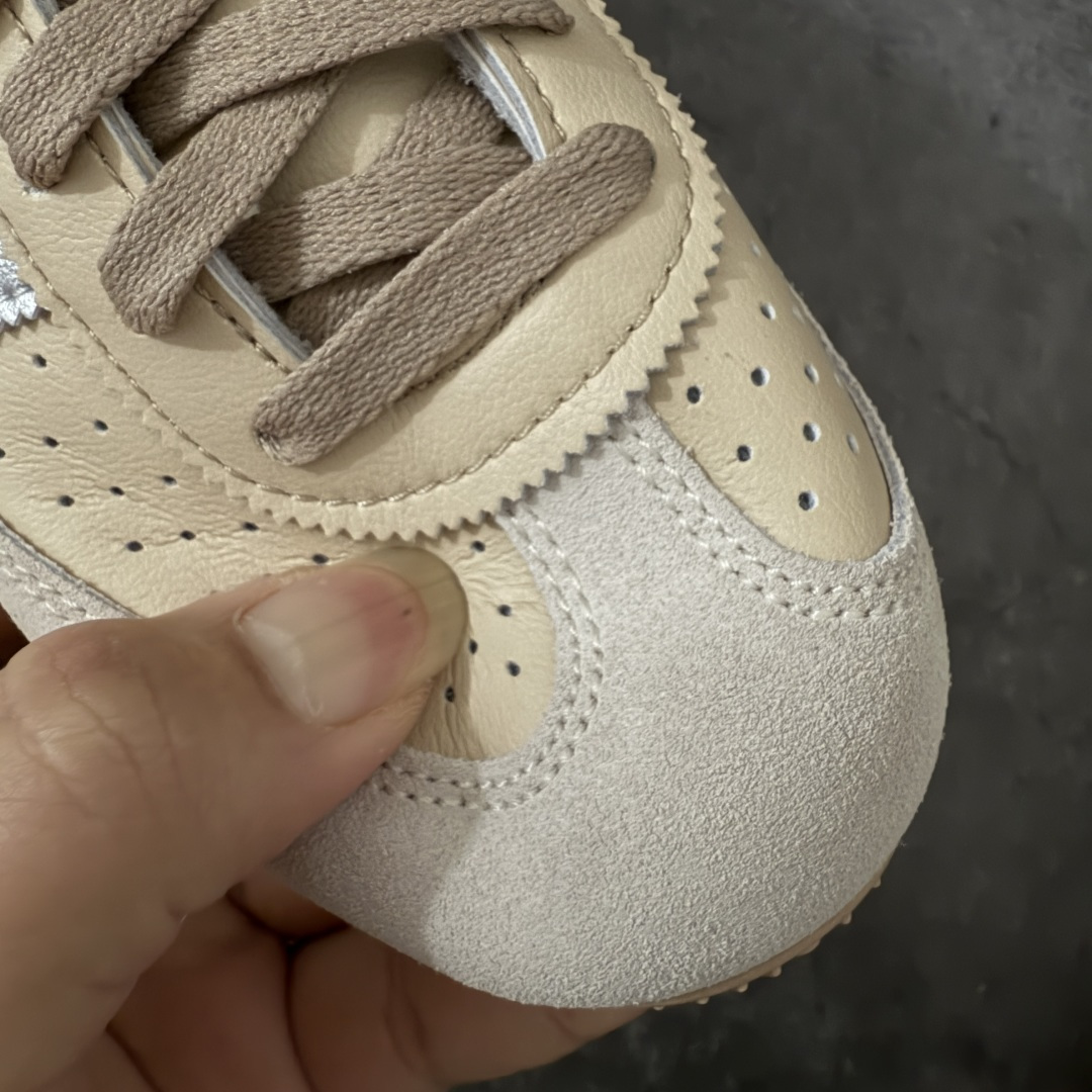图片[4]-【渠道纯原版】Adidas Originals Changle系列 阿迪达斯 三叶草 百搭低帮休闲运动板鞋 KJ3961 市场最高版本 完美还原zp细节，注意区别市场任何版本，完全不是一路货色‼️ 全鞋原材料打造，无任何色差，正确鞋型，后跟港宝材料定型，正确微透生胶大底，反口内里头层细腻小牛皮，纸板中底 鞋垫背胶，侧面正确烫金压印字母，所有细节完美还原‼️ 尺码：35 36 36.5 37 38 38.5 39 40 40.5 41 42 42.5 43 44 44.5 45-选品中心