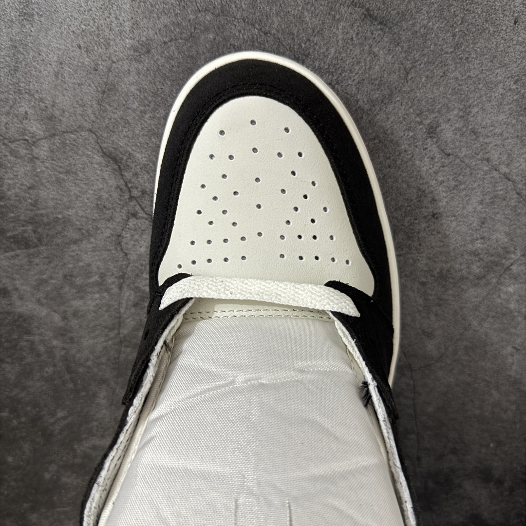 图片[5]-【KZ纯原】Air Jordan AJ1 Retro High 高帮 黑摩卡2.0 外贸特供批次 新配色不断更新开发 全套原纸板楦头开发 确保原汁原味 完美呈现一代版型 一比一鞋头弧度高度鞋身弧度 此版本只针对中端市场 细节品控鞋型随意秒杀市面同价位 鞋型完美 不臃肿别扭 头层皮料加持 用料绝不含糊 进口玻璃冲刀皮料裁剪零毛边 电脑针车工艺 超高鞋面清洁度 最高QC检验标准 控制溢胶瑕疵 原盒原配 飞翼3D高频深度立体 工艺方面大到整体鞋型 漏斗收腰 底线拉帮 LOGO立体程度 小到针眼排布 载片对称 冲孔效果 鞋标规范 鞋垫背胶等等 无一不是口碑收割 每双都是一个回头客 货号：DZ5485-201 尺码：36 36.5 37.5 38 38.5 39 40 40.5 41 42 42.5 43 44 44.5 45 46 47.5-选品中心