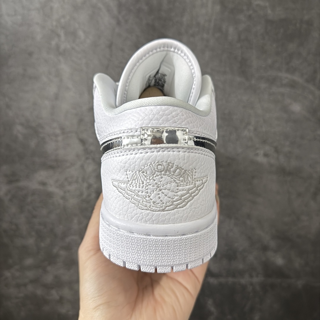 图片[4]-【DT纯原】Air Jordan Low AJ1 乔1马卡龙色 低帮文化休闲运动板鞋IQ9381-100  市面中低帮最具代表性版本没有之一 口碑大厂出品 品控大底版型不断改良更新 全套原纸板楦头开发 确保原汁原味 完美呈现版型 完美零毛边处理 原厂内置全掌气垫 价格定位良心 平台专用代工流水线出品 一眼公司既视感 拿到手的一瞬间就与众不同 碾压市面所有版本 全部原鞋开发 每一个配色都会采购原鞋确认细节 打破市面看图做货无好货之说 尺码：35.5-46-选品中心