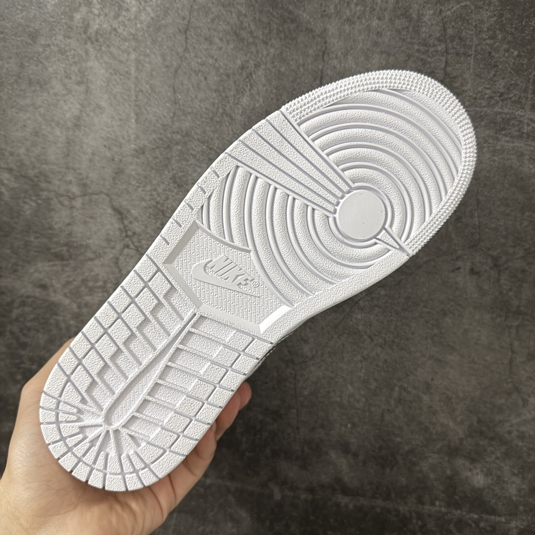 图片[9]-【DT纯原】Air Jordan Low AJ1 乔1马卡龙色 低帮文化休闲运动板鞋IQ9381-100  市面中低帮最具代表性版本没有之一 口碑大厂出品 品控大底版型不断改良更新 全套原纸板楦头开发 确保原汁原味 完美呈现版型 完美零毛边处理 原厂内置全掌气垫 价格定位良心 平台专用代工流水线出品 一眼公司既视感 拿到手的一瞬间就与众不同 碾压市面所有版本 全部原鞋开发 每一个配色都会采购原鞋确认细节 打破市面看图做货无好货之说 尺码：35.5-46-选品中心