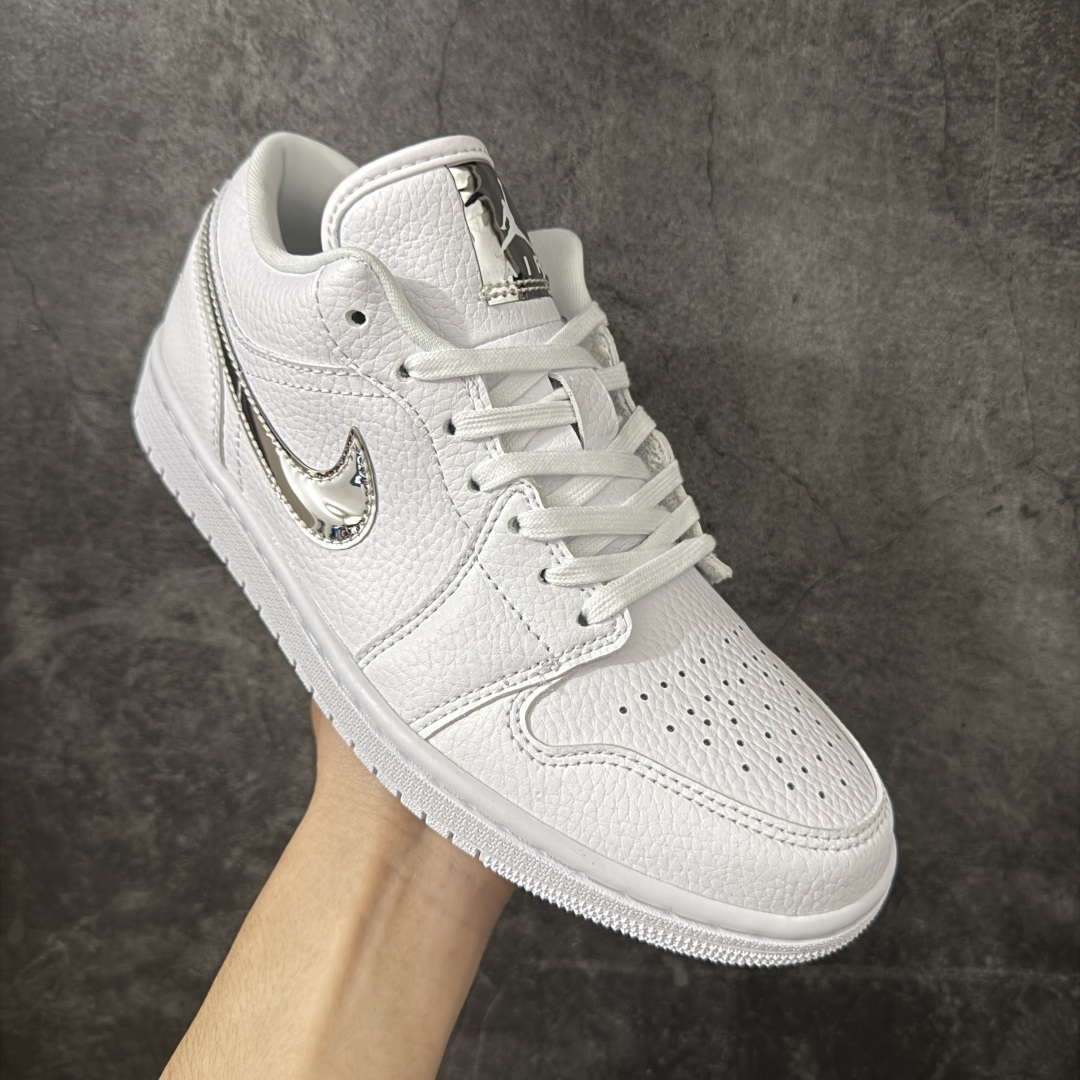 图片[3]-【DT纯原】Air Jordan Low AJ1 乔1马卡龙色 低帮文化休闲运动板鞋IQ9381-100  市面中低帮最具代表性版本没有之一 口碑大厂出品 品控大底版型不断改良更新 全套原纸板楦头开发 确保原汁原味 完美呈现版型 完美零毛边处理 原厂内置全掌气垫 价格定位良心 平台专用代工流水线出品 一眼公司既视感 拿到手的一瞬间就与众不同 碾压市面所有版本 全部原鞋开发 每一个配色都会采购原鞋确认细节 打破市面看图做货无好货之说 尺码：35.5-46-选品中心