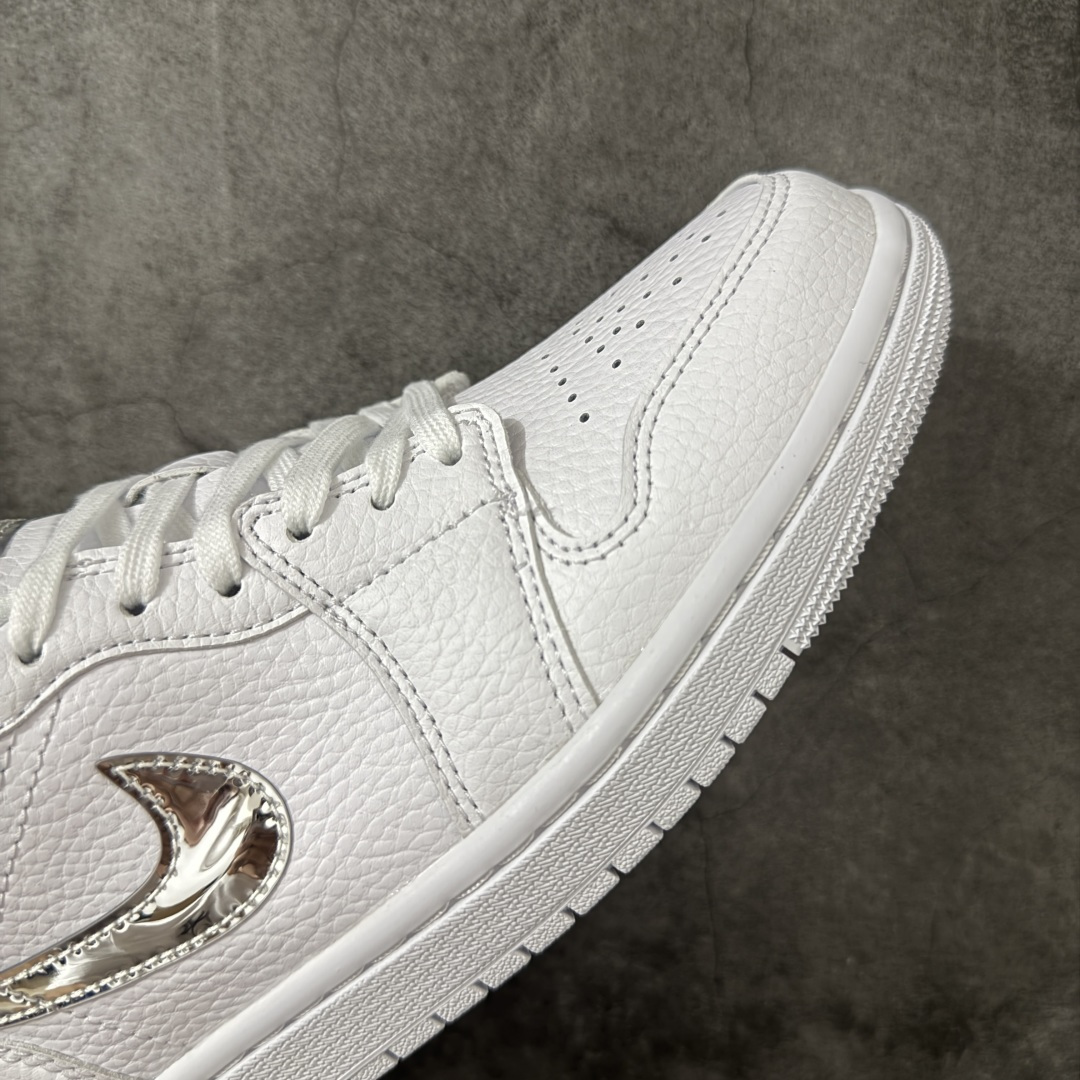 图片[6]-【DT纯原】Air Jordan Low AJ1 乔1马卡龙色 低帮文化休闲运动板鞋IQ9381-100  市面中低帮最具代表性版本没有之一 口碑大厂出品 品控大底版型不断改良更新 全套原纸板楦头开发 确保原汁原味 完美呈现版型 完美零毛边处理 原厂内置全掌气垫 价格定位良心 平台专用代工流水线出品 一眼公司既视感 拿到手的一瞬间就与众不同 碾压市面所有版本 全部原鞋开发 每一个配色都会采购原鞋确认细节 打破市面看图做货无好货之说 尺码：35.5-46-选品中心