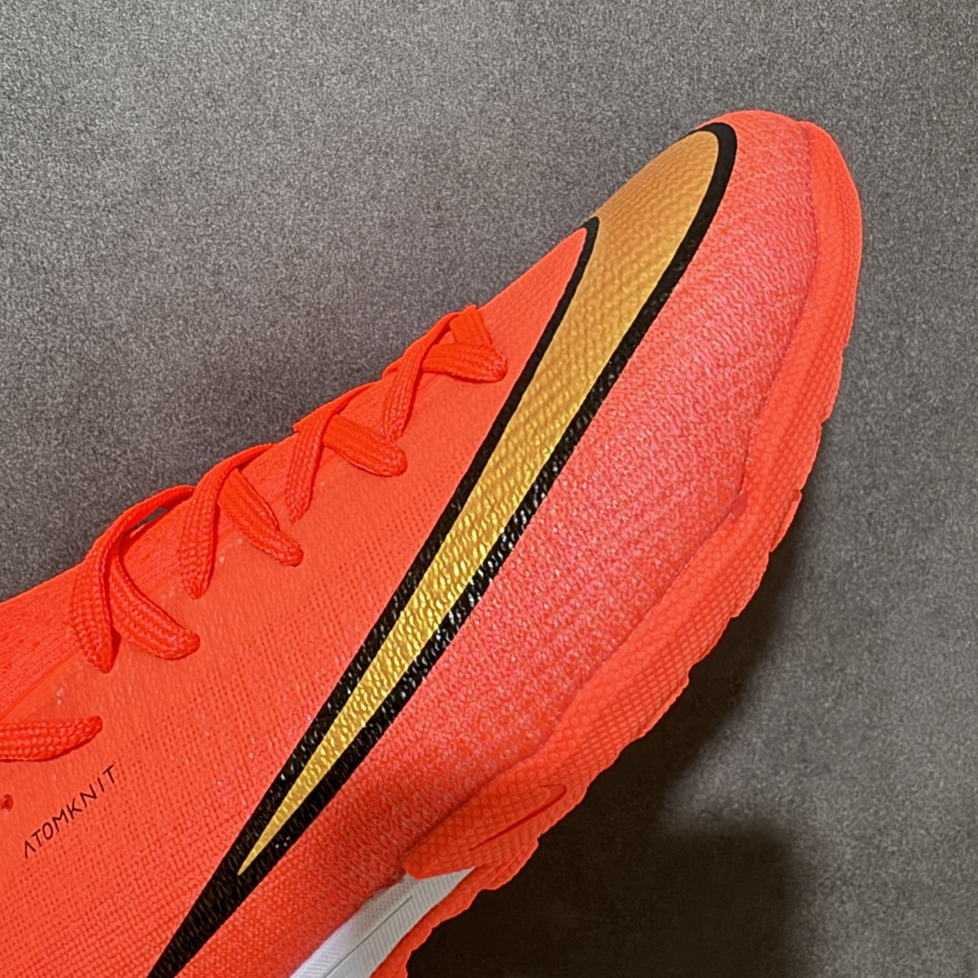 图片[8]-【公司级】NK Mercurial Vapor 17 Elite FG 刺客17轻量耐磨足球鞋 采用Flyknit+Gripknit+Atomknit组合鞋面，是历代最薄的Mercurial鞋面之一，干湿环境下都有出色控球，袜套式贴合、磨合周期短；升级的3/4长度Air Zoom气垫缓震，相比Vapor15覆盖面积更大，推进感更强 货号：HJ7326-613 尺码：36 37 38 39 40 41 42 43 44 45-选品中心