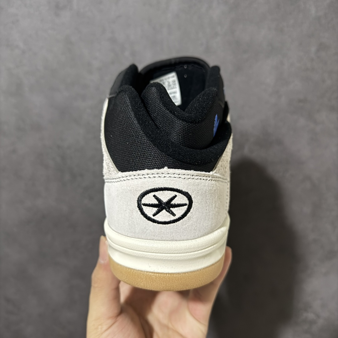 图片[4]-【公司级】adidas × Bad Bunny Badbo 1.0 经典百搭 中帮 篮球鞋 Bad Bunny联名款篮球鞋，中帮设计兼顾运动与日常，米色皮质鞋面搭配复古造型，适合搭配宽松服饰出街或休闲运动场合。 货号：JS3886 尺码：36 36.5 37.5 38 38.5 39 40 40.5 41 42 42.5 43 44 44.5 45-选品中心