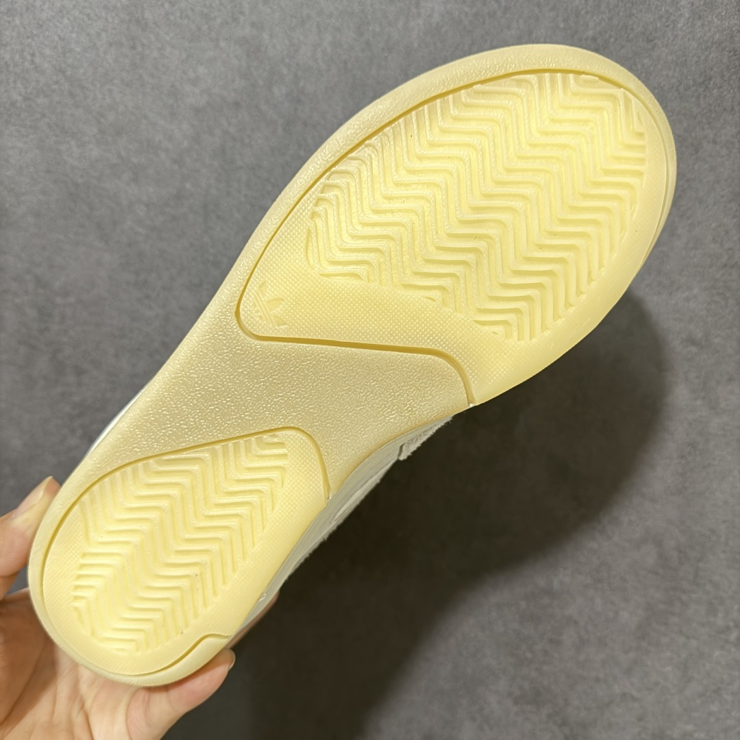 图片[9]-【公司级】adidas × Bad Bunny Badbo 1.0 经典百搭 中帮 篮球鞋 Bad Bunny联名款篮球鞋，中帮设计兼顾运动与日常，米色皮质鞋面搭配复古造型，适合搭配宽松服饰出街或休闲运动场合。 货号：KJ1488 尺码：36 36.5 37.5 38 38.5 39 40 40.5 41 42 42.5 43 44 44.5 45-选品中心