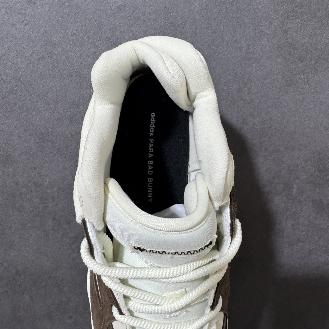 图片[6]-【公司级】adidas × Bad Bunny Badbo 1.0 经典百搭 中帮 篮球鞋 Bad Bunny联名款篮球鞋，中帮设计兼顾运动与日常，米色皮质鞋面搭配复古造型，适合搭配宽松服饰出街或休闲运动场合。 货号：JS1469 尺码：36 36.5 37.5 38 38.5 39 40 40.5 41 42 42.5 43 44 44.5 45-选品中心