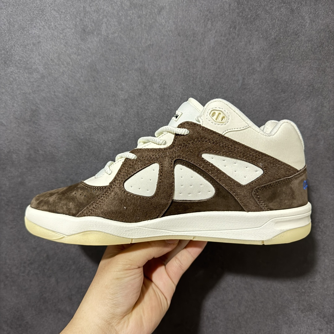 图片[2]-【公司级】adidas × Bad Bunny Badbo 1.0 经典百搭 中帮 篮球鞋 Bad Bunny联名款篮球鞋，中帮设计兼顾运动与日常，米色皮质鞋面搭配复古造型，适合搭配宽松服饰出街或休闲运动场合。 货号：JS1469 尺码：36 36.5 37.5 38 38.5 39 40 40.5 41 42 42.5 43 44 44.5 45-选品中心