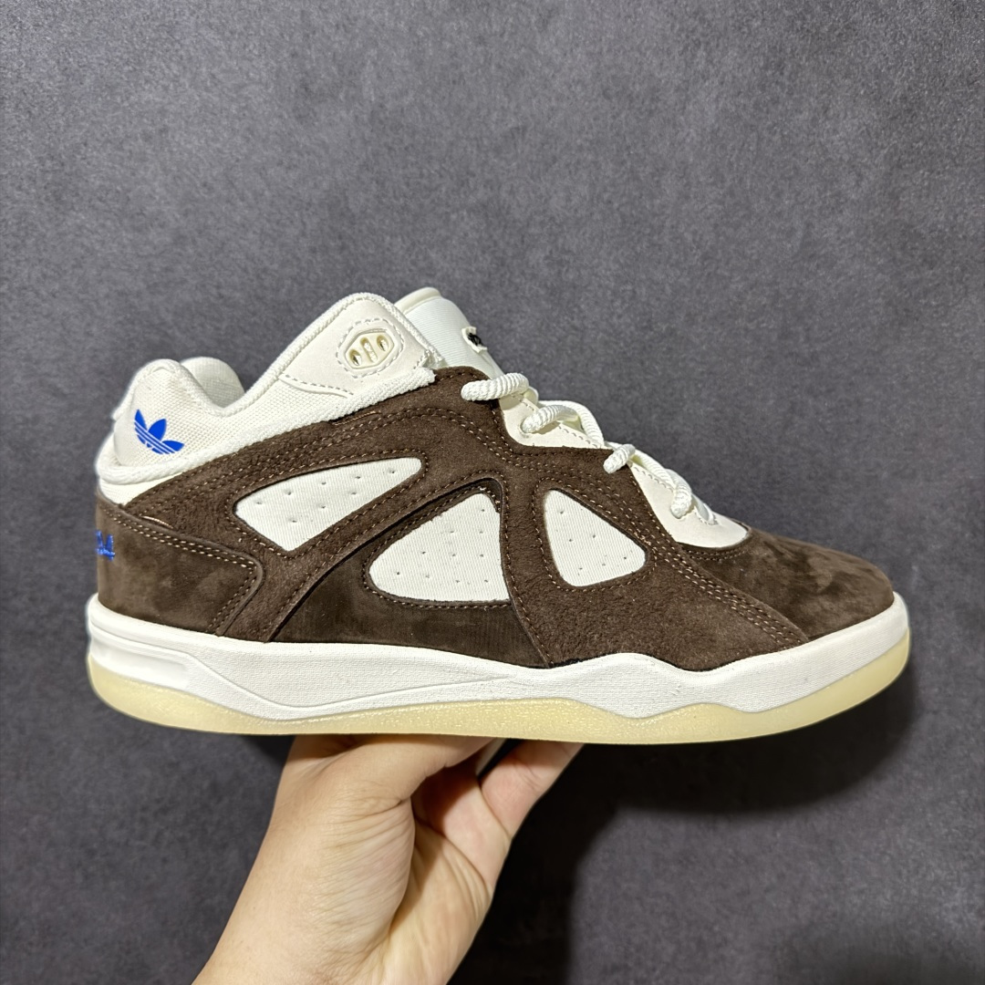【公司级】adidas × Bad Bunny Badbo 1.0 经典百搭 中帮 篮球鞋 Bad Bunny联名款篮球鞋，中帮设计兼顾运动与日常，米色皮质鞋面搭配复古造型，适合搭配宽松服饰出街或休闲运动场合。 货号：JS1469 尺码：36 36.5 37.5 38 38.5 39 40 40.5 41 42 42.5 43 44 44.5 45-选品中心