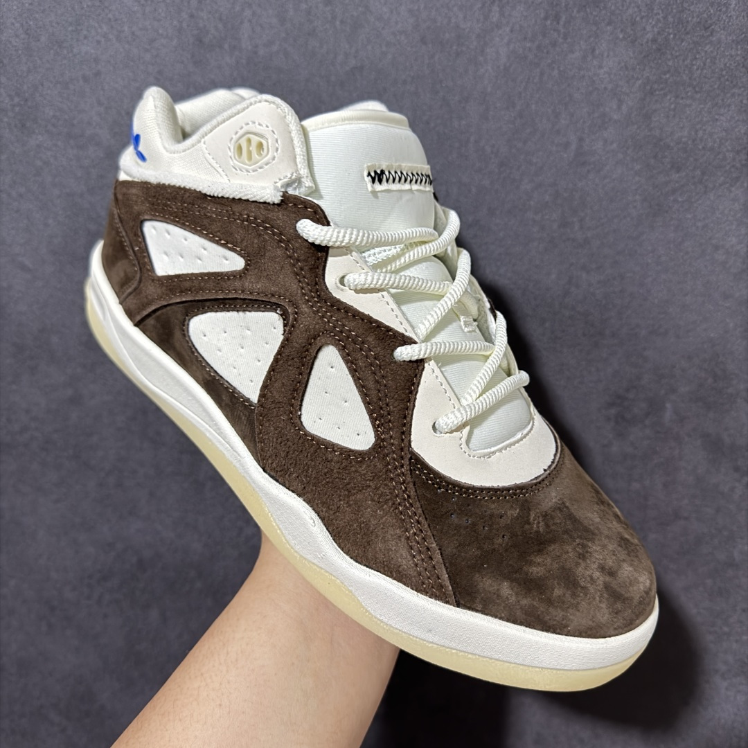 图片[3]-【公司级】adidas × Bad Bunny Badbo 1.0 经典百搭 中帮 篮球鞋 Bad Bunny联名款篮球鞋，中帮设计兼顾运动与日常，米色皮质鞋面搭配复古造型，适合搭配宽松服饰出街或休闲运动场合。 货号：JS1469 尺码：36 36.5 37.5 38 38.5 39 40 40.5 41 42 42.5 43 44 44.5 45-选品中心