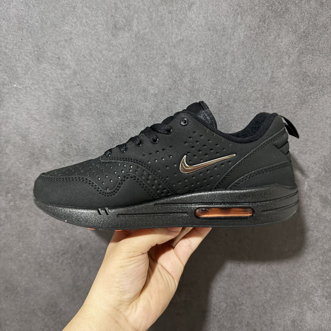 图片[2]-【公司级】Nike Air Max 1 耐克气垫 缓震 耐磨运动鞋 鞋身材质均选择皮革 织物 麂皮多种材质覆盖 保证质感的前提下 层次感也相当不错带有开窗式 Air Max 气垫的中底收尾 完善整体造型设计 货号：HQ4308-001 尺码：36 36.5 37.5 38 38.5 39 40 40.5 41 42 42.5 43 44 45 46 47-选品中心
