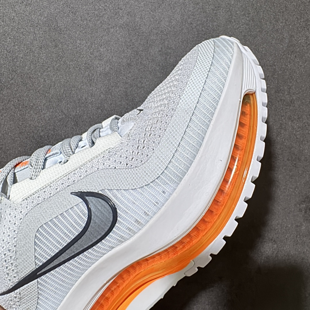 图片[8]-【公司级】Nike Air Zoom Pegasus Premium 耐克 新款气垫缓震休闲跑步鞋 Pegasus Premium 搭载了 Nike 最先进的三重技术 为跑者提供超强的响应缓冲 这款鞋被誉为有史以来响应最快的跑鞋 为跑者提供最大能量反馈 鞋面采用多层覆盖和加固设计 确保足够的支撑和结构 而鞋舌设计则增加了透气性 让跑者能够更轻松地奔跑 货号：HQ2593-001 尺码：36～46B-选品中心