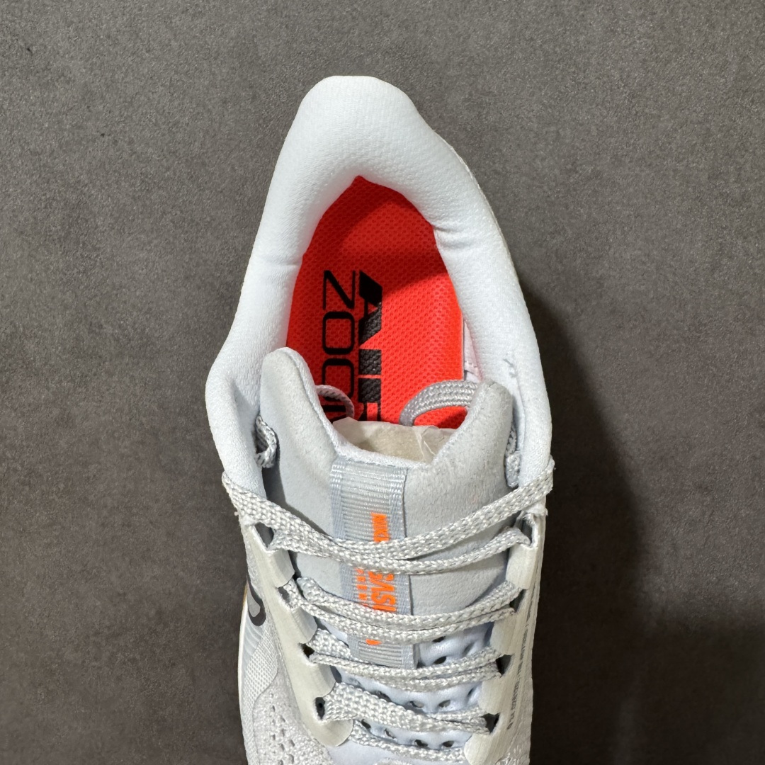 图片[6]-【公司级】Nike Air Zoom Pegasus Premium 耐克 新款气垫缓震休闲跑步鞋 Pegasus Premium 搭载了 Nike 最先进的三重技术 为跑者提供超强的响应缓冲 这款鞋被誉为有史以来响应最快的跑鞋 为跑者提供最大能量反馈 鞋面采用多层覆盖和加固设计 确保足够的支撑和结构 而鞋舌设计则增加了透气性 让跑者能够更轻松地奔跑 货号：HQ2593-001 尺码：36～46B-选品中心