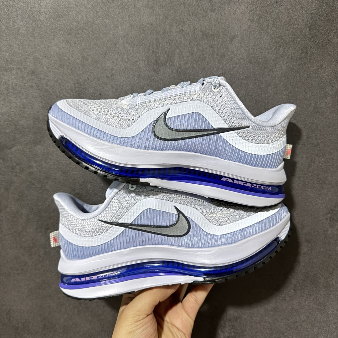 图片[5]-【公司级】Nike Air Zoom Pegasus Premium 耐克 新款气垫缓震休闲跑步鞋 Pegasus Premium 搭载了 Nike 最先进的三重技术 为跑者提供超强的响应缓冲 这款鞋被誉为有史以来响应最快的跑鞋 为跑者提供最大能量反馈 鞋面采用多层覆盖和加固设计 确保足够的支撑和结构 而鞋舌设计则增加了透气性 让跑者能够更轻松地奔跑 货号：HQ2593-001 尺码：36～46B-选品中心