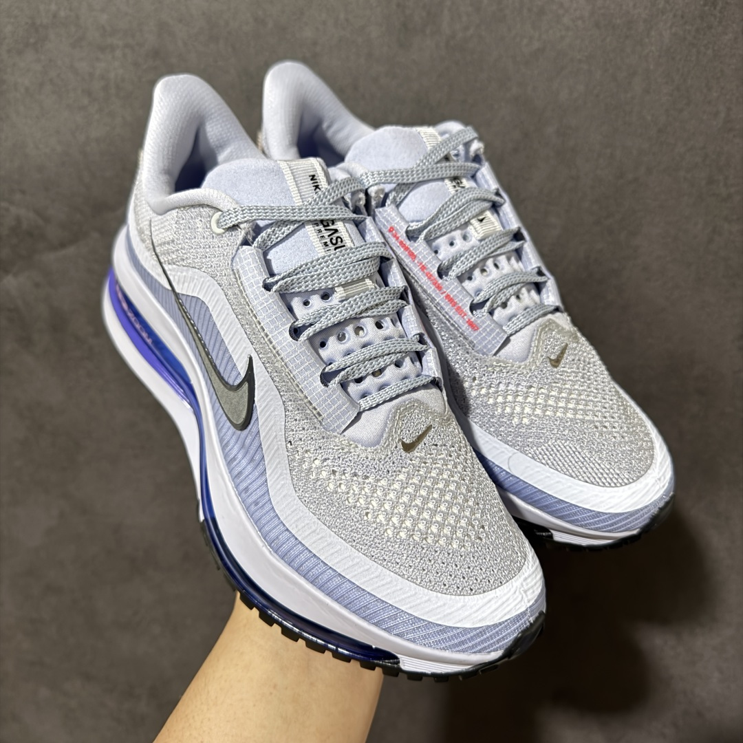 图片[5]-【公司级】Nike Air Zoom Pegasus Premium 耐克 新款气垫缓震休闲跑步鞋 Pegasus Premium 搭载了 Nike 最先进的三重技术 为跑者提供超强的响应缓冲 这款鞋被誉为有史以来响应最快的跑鞋 为跑者提供最大能量反馈 鞋面采用多层覆盖和加固设计 确保足够的支撑和结构 而鞋舌设计则增加了透气性 让跑者能够更轻松地奔跑 货号：HQ2593-001 尺码：36～46B-选品中心