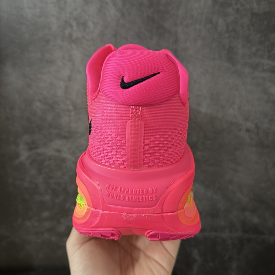 图片[4]-【XE纯原】NIKE VOMERO PREMIUM 全掌气垫缓震网面运动跑鞋 市场最强 没有之一 纯原生产线出品 原版开发 全部原材料 细节一比一打造 完美还原zp脚感 正确前后分离式两片纤维柱气垫 上下包裹超软弹泡棉 正确组合大底 区别市场通货 版型完美 鞋面材料同步原版1：1 全部原版开发校对 欢迎对比💪🏻 Nike 运用 Air技术专利，推出 Nike Pegasus Premium，沿用经典 Pegasus 系列产品深受跑者喜爱的缓震功能，并配置 Nike 首款可见式塑形 Air Zoom 气垫。 全掌可见的AirZoom首次在Pegasus系列中出现，模仿了Vaporfly的碳板曲线，增强了跑步时的流畅过渡。 货号：HM5973-603 尺码：36-46（半）-选品中心